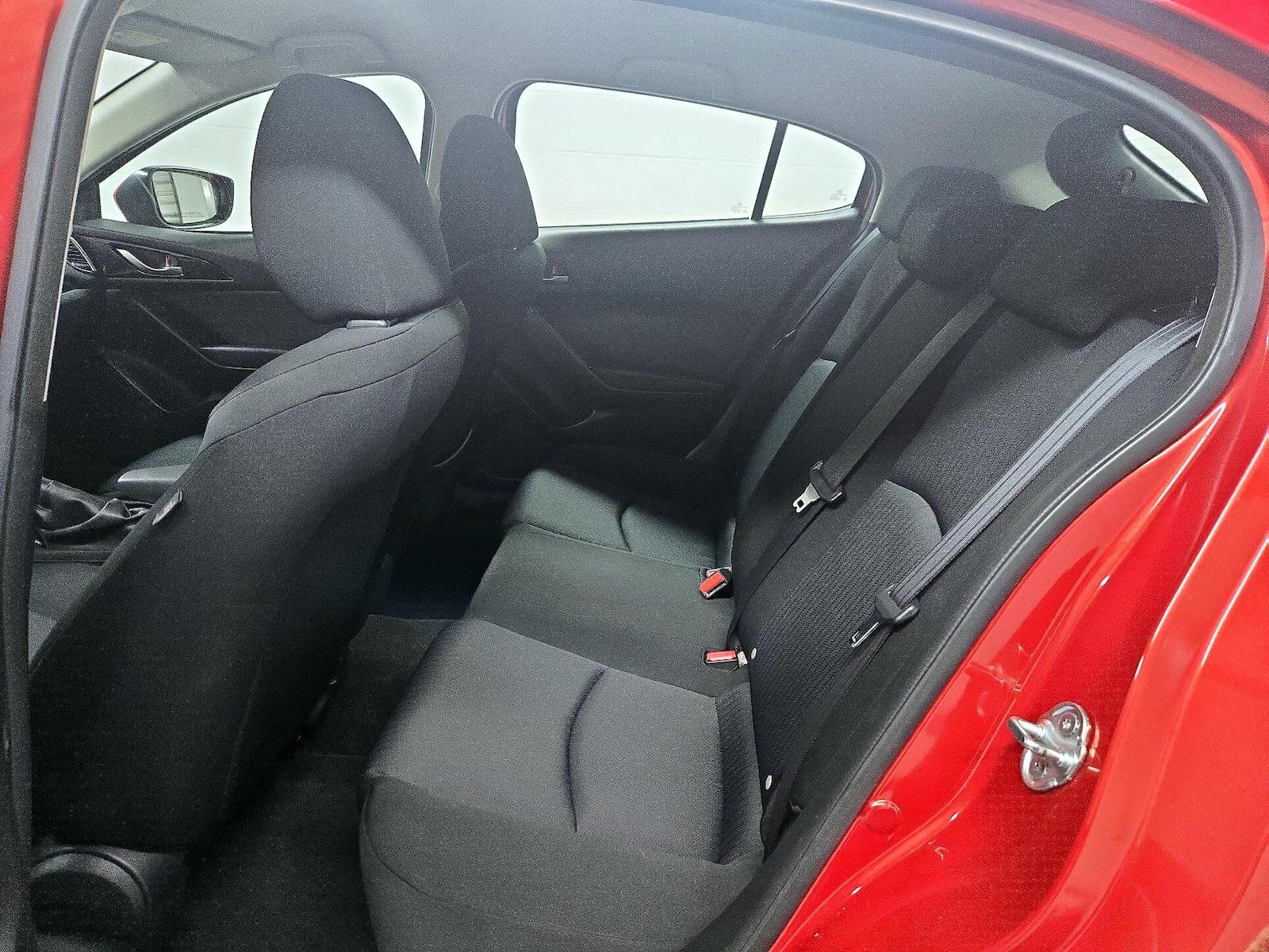 2015 Mazda MAZDA3 i Sport - Photo 19
