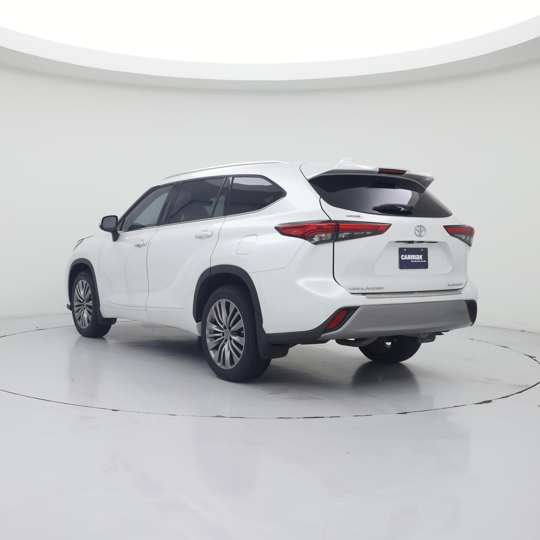 Thumbnail: 2022 Toyota Highlander - 2
