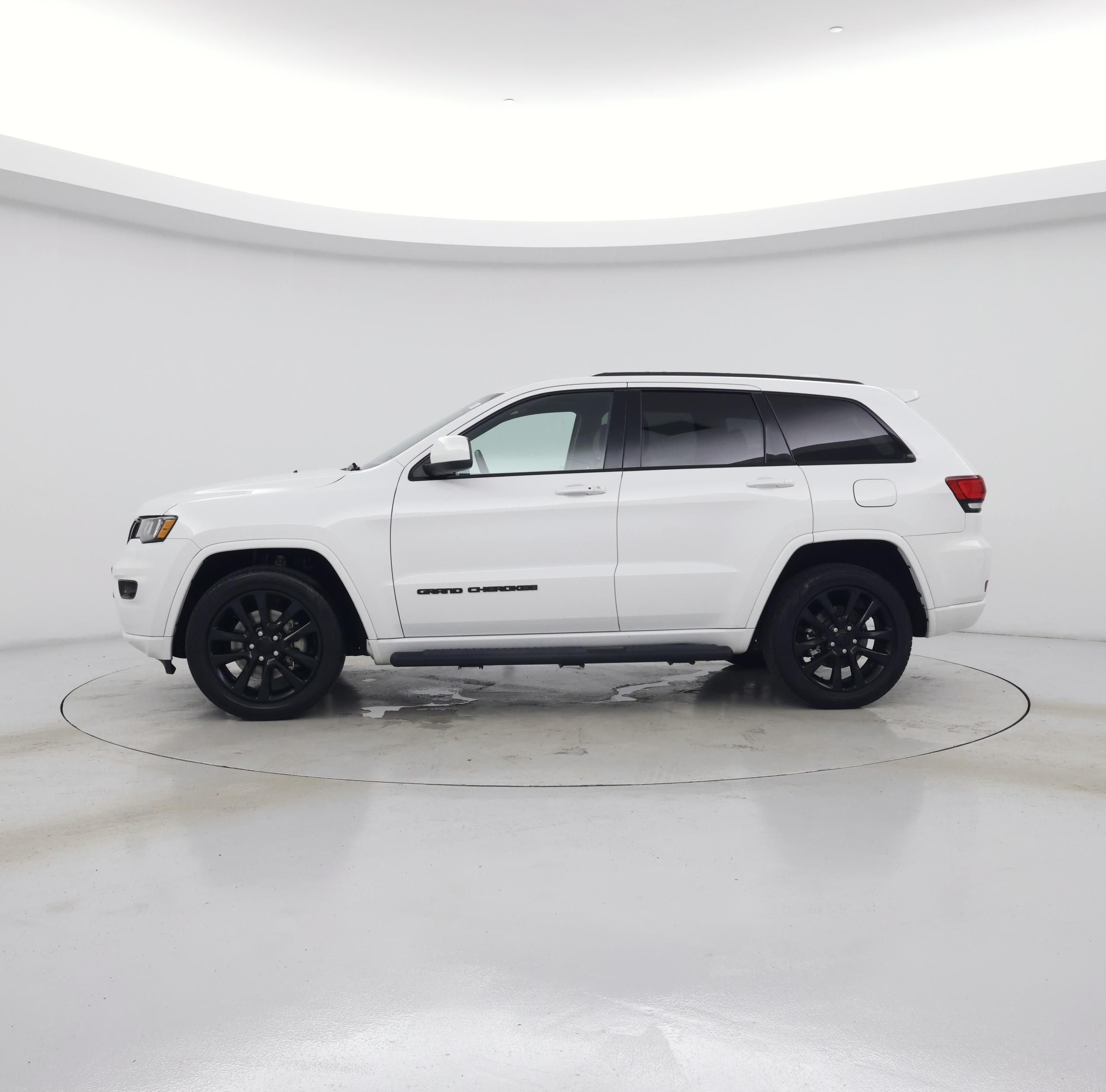 Thumbnail: 2021 Jeep Grand Cherokee - 3