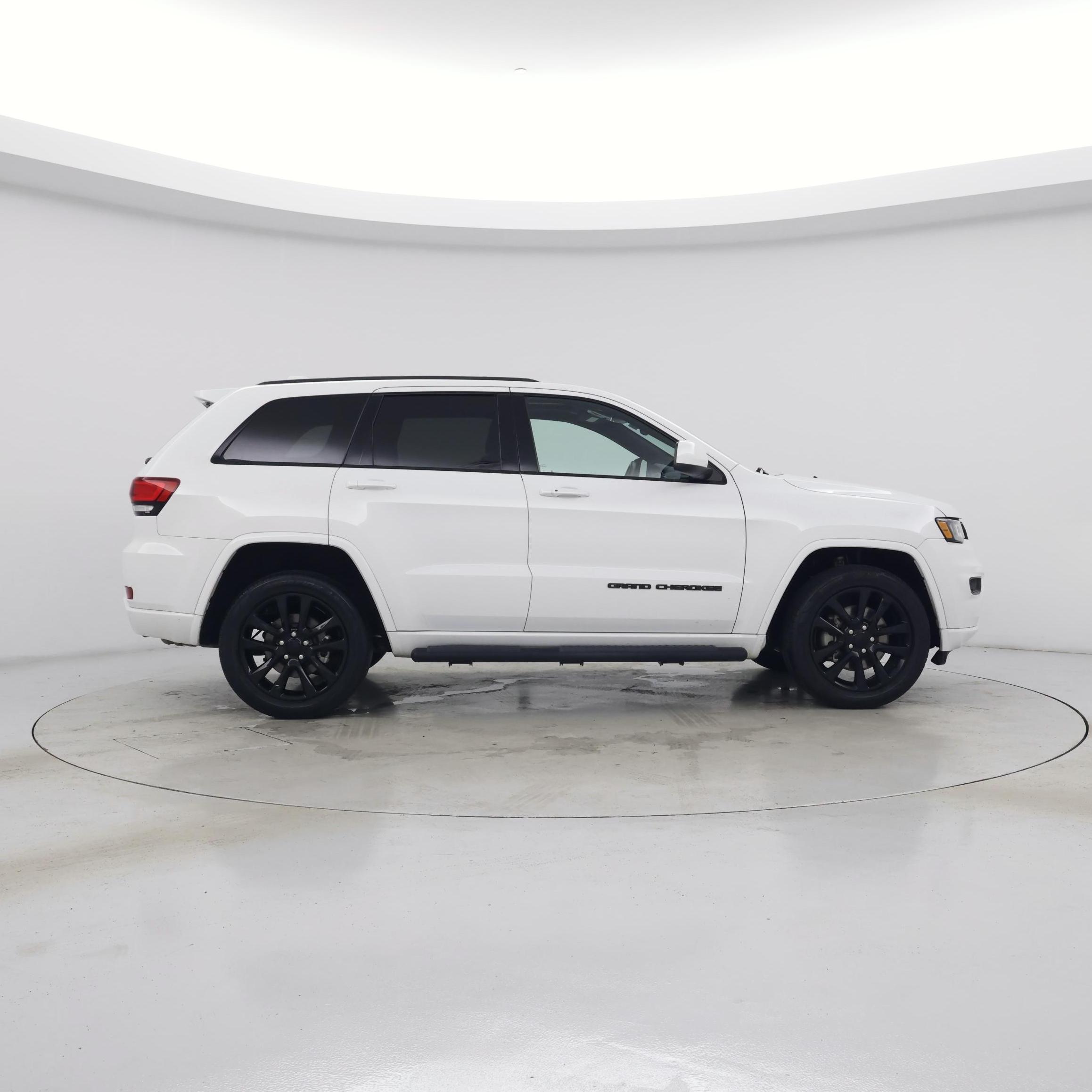 Thumbnail: 2021 Jeep Grand Cherokee - 7