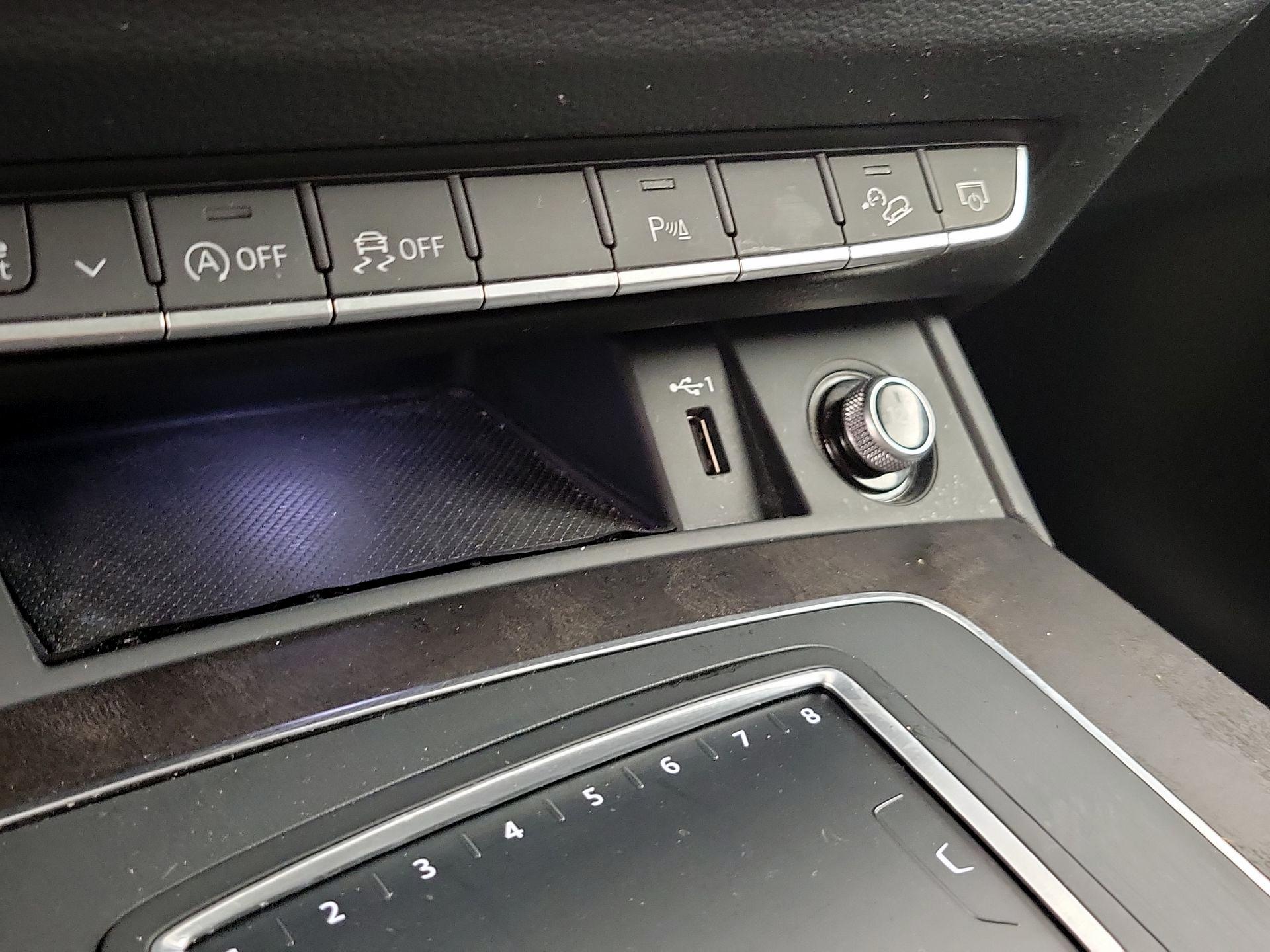 Thumbnail: 2019 Audi Q5 - 19