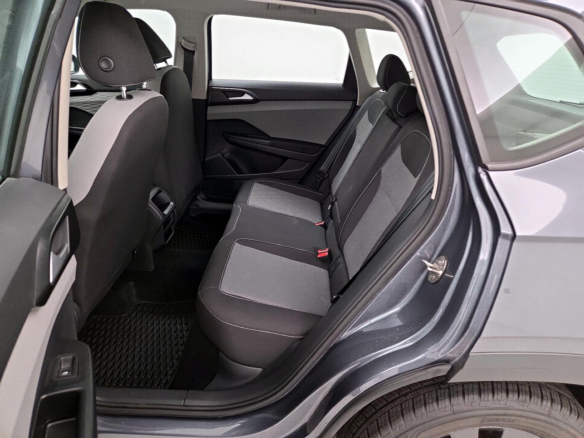 Thumbnail: 2022 Volkswagen Taos - 19