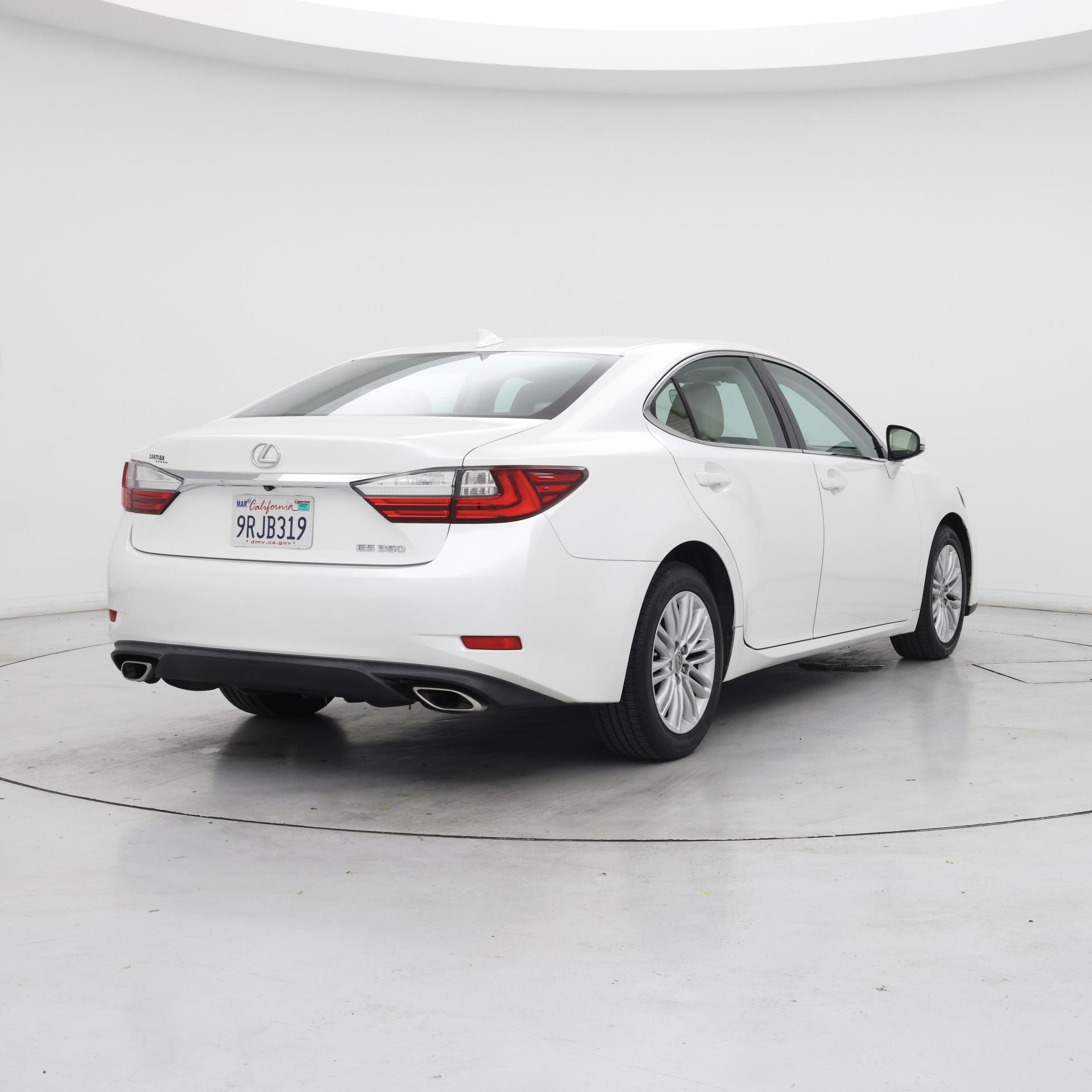 Thumbnail: 2016 Lexus ES - 8