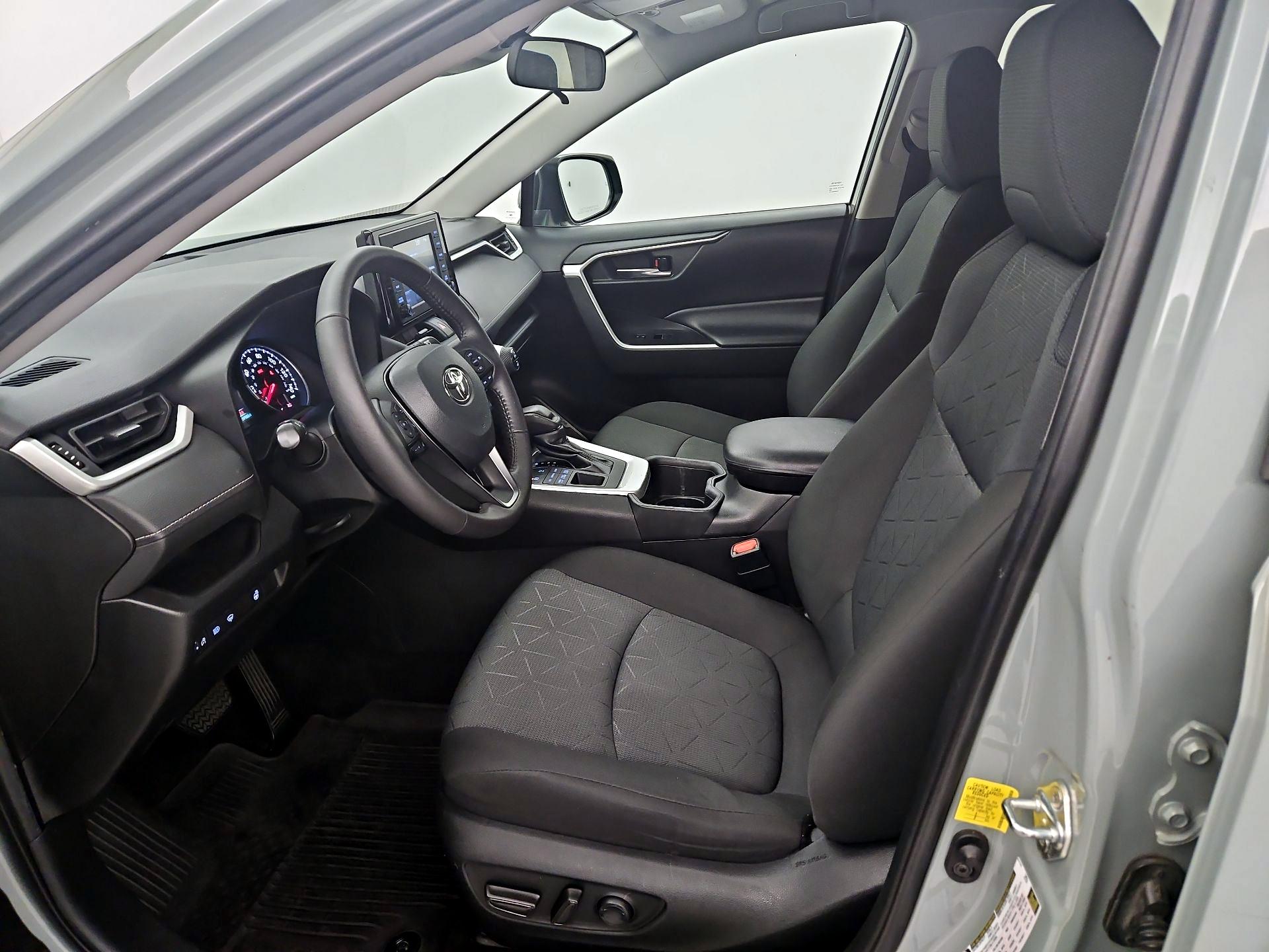 Thumbnail: 2022 Toyota RAV4 - 11