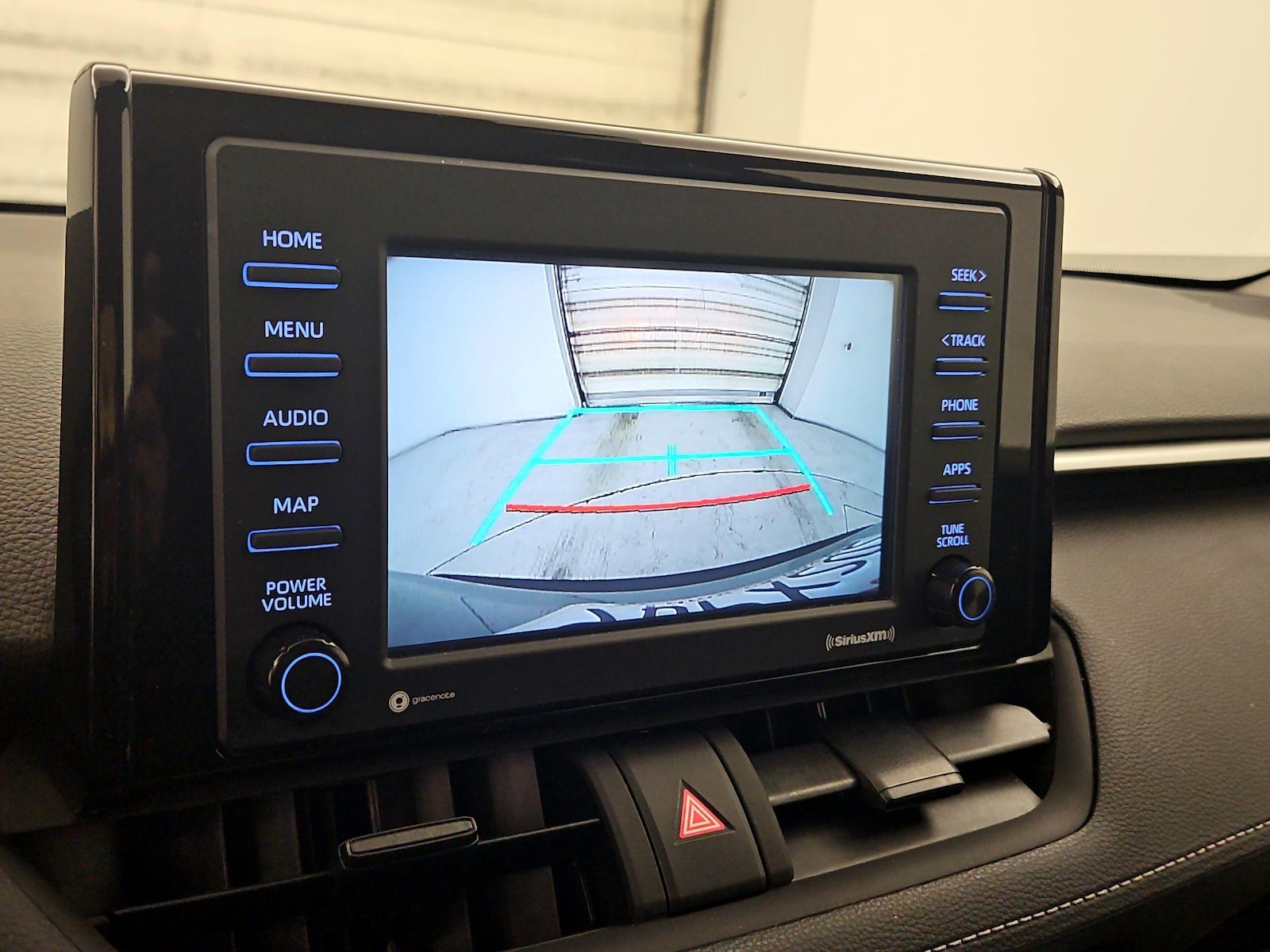 2022 Toyota RAV4 XLE - Photo 15