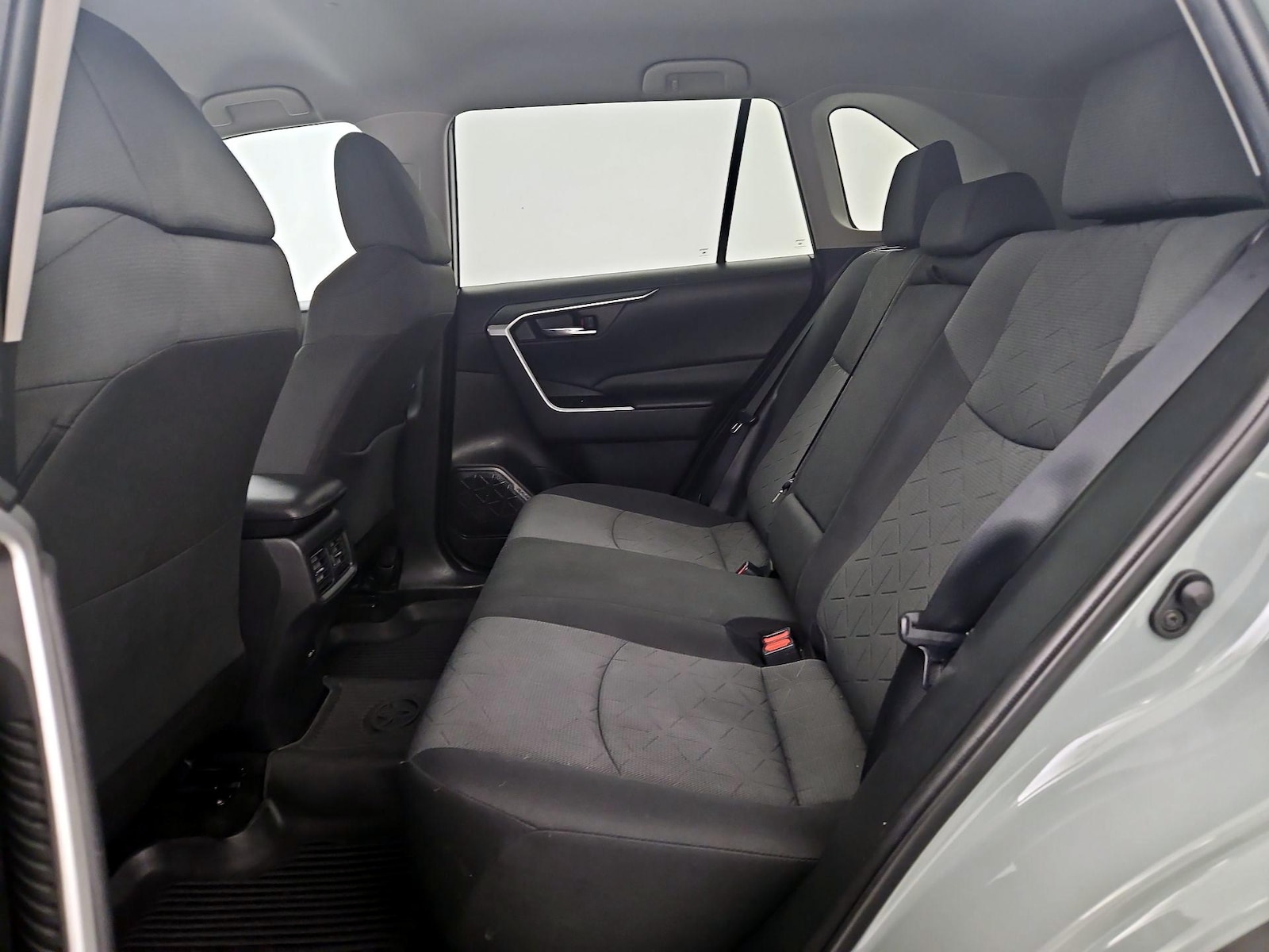 2022 Toyota RAV4 XLE - Photo 20