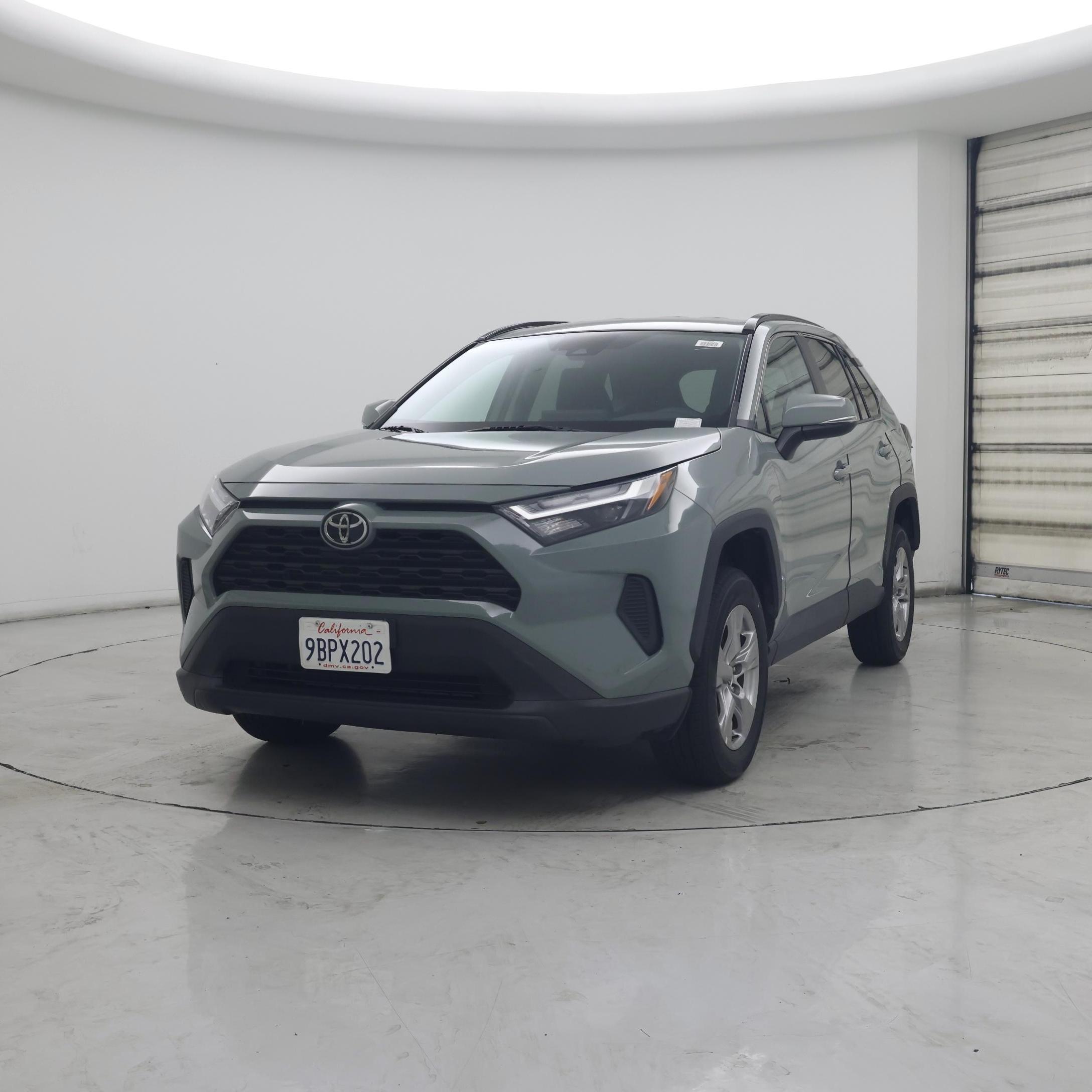 Thumbnail: 2022 Toyota RAV4 - 4