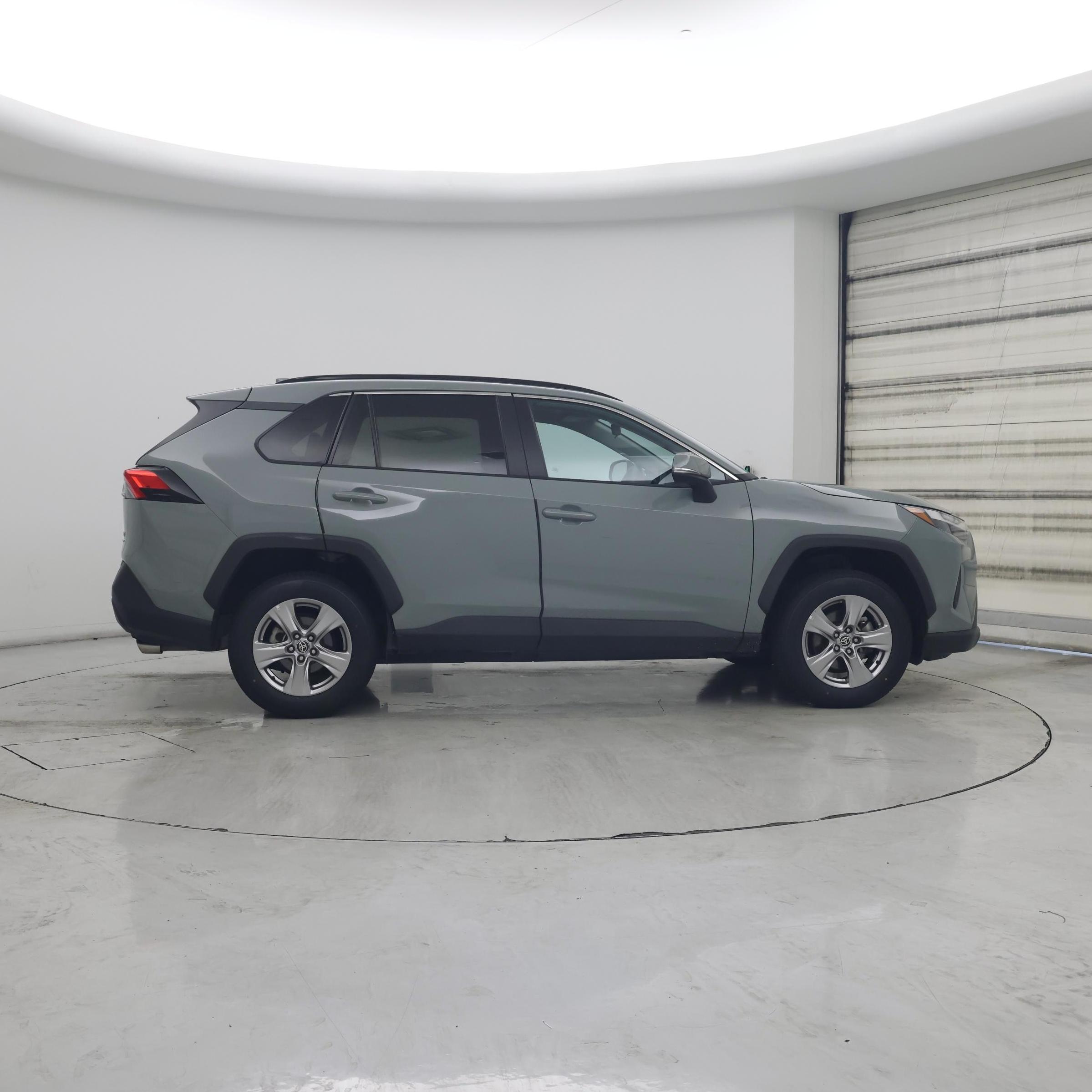 Thumbnail: 2022 Toyota RAV4 - 7