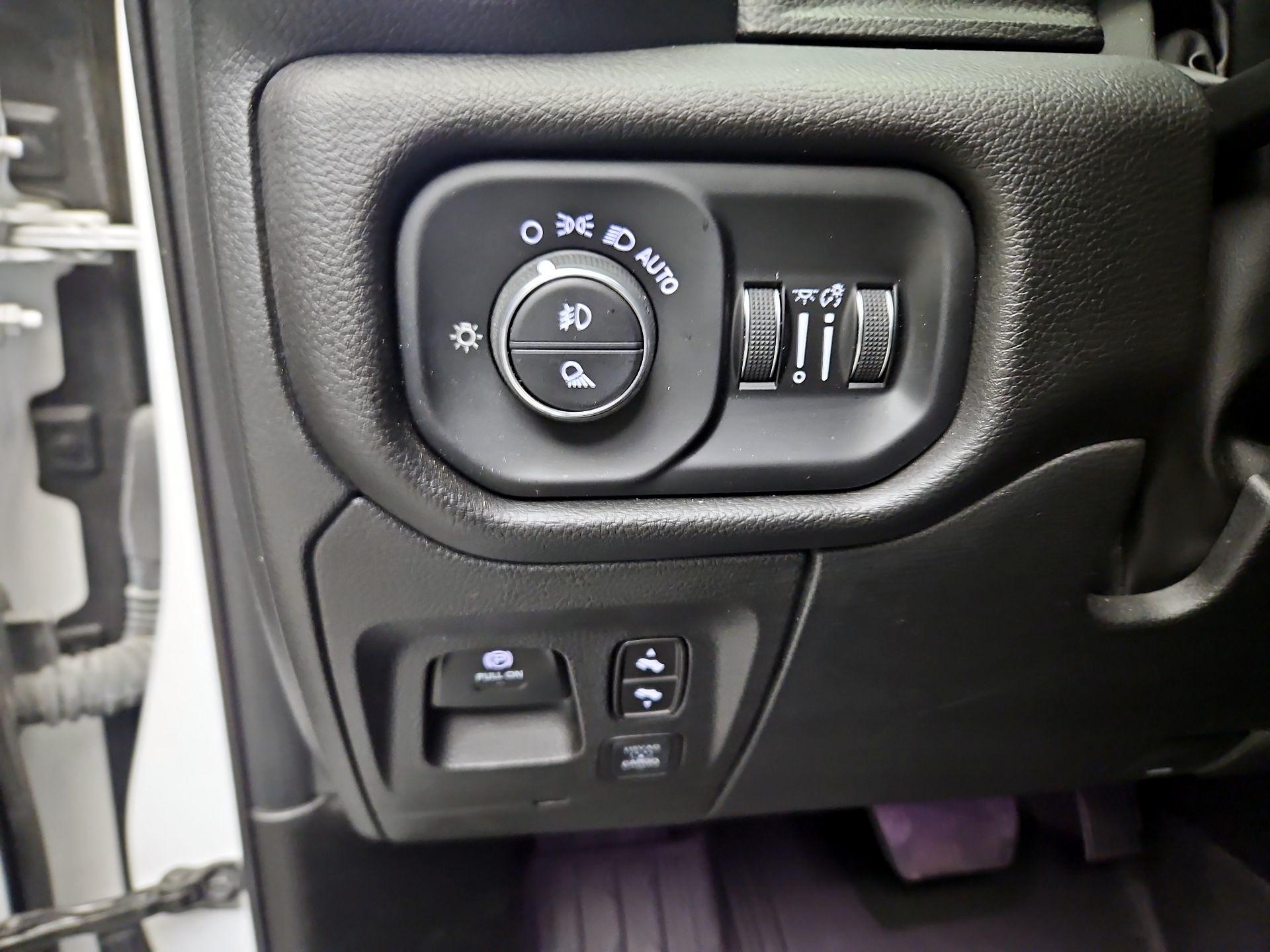 Thumbnail: 2025 RAM 1500 - 13