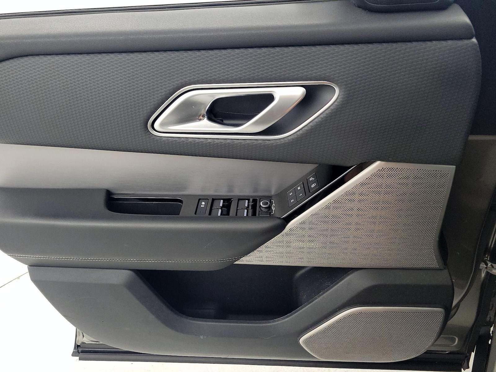 2019 Land Rover Range Rover Velar SE - Photo 13