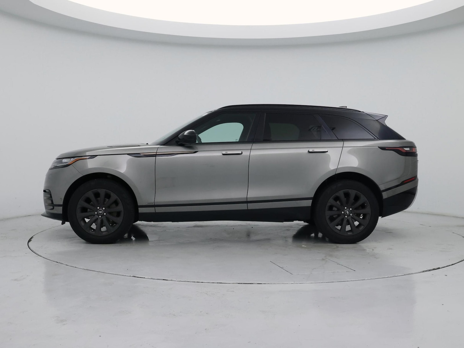 2019 Land Rover Range Rover Velar SE - Photo 4