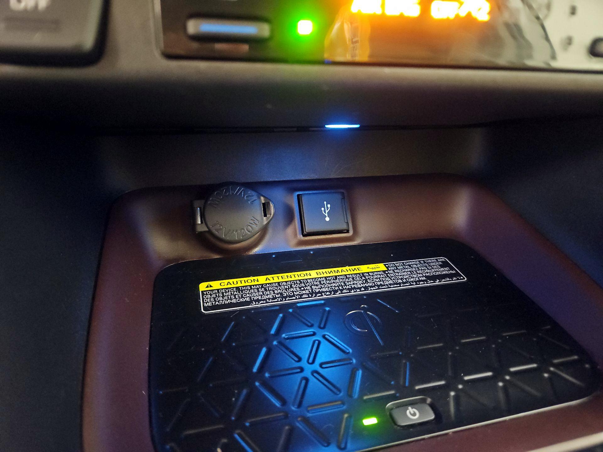 Thumbnail: 2020 Toyota RAV4 - 19