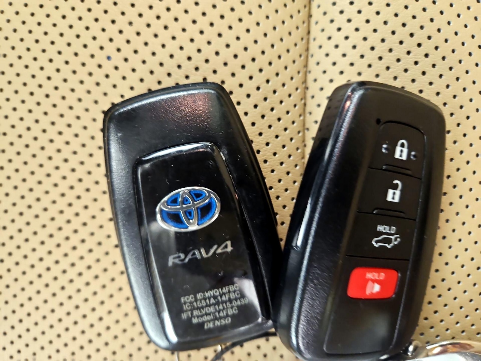 2020 Toyota RAV4 Limited - Photo 25