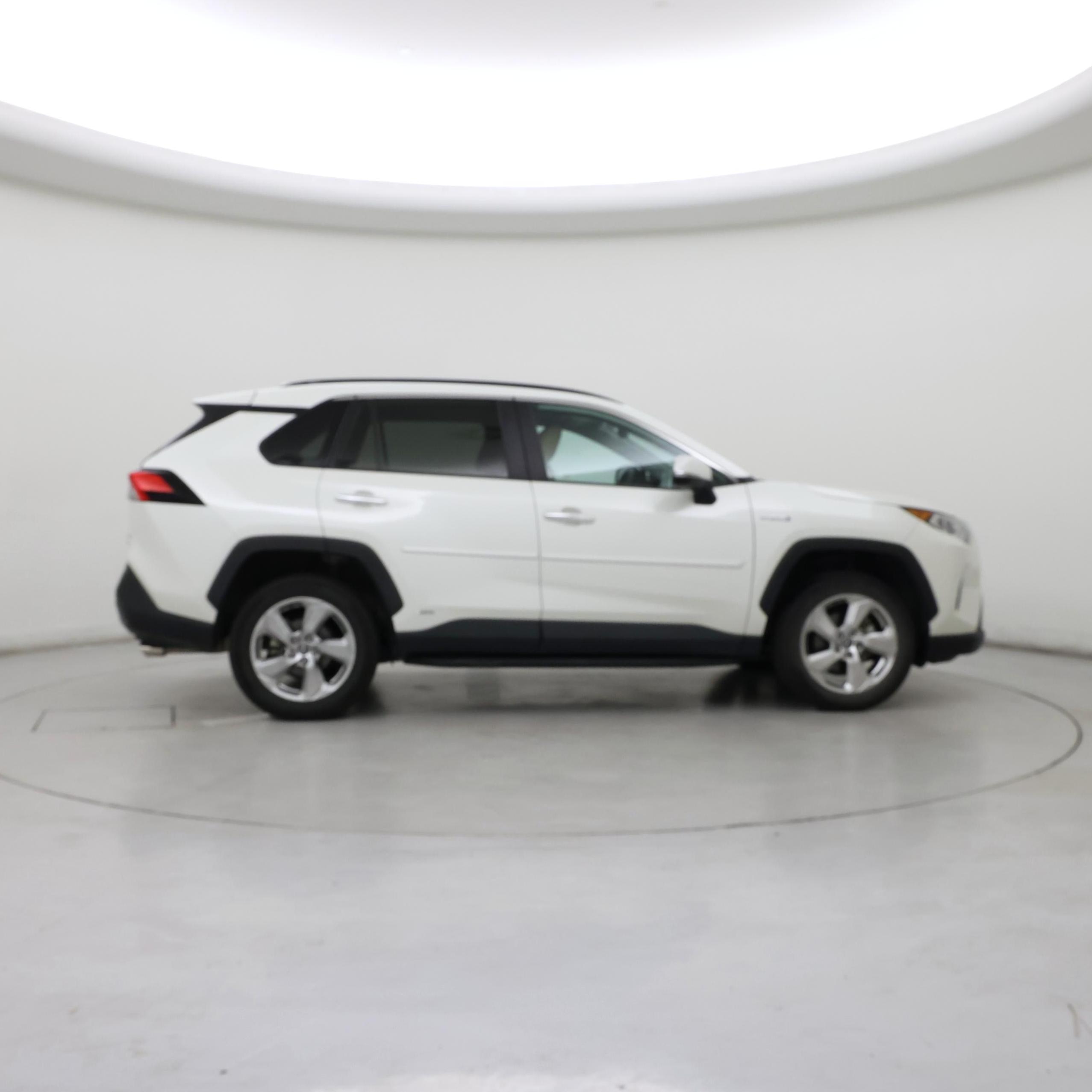 Thumbnail: 2020 Toyota RAV4 - 7
