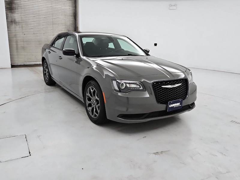 2018 Chrysler 300 Touring
