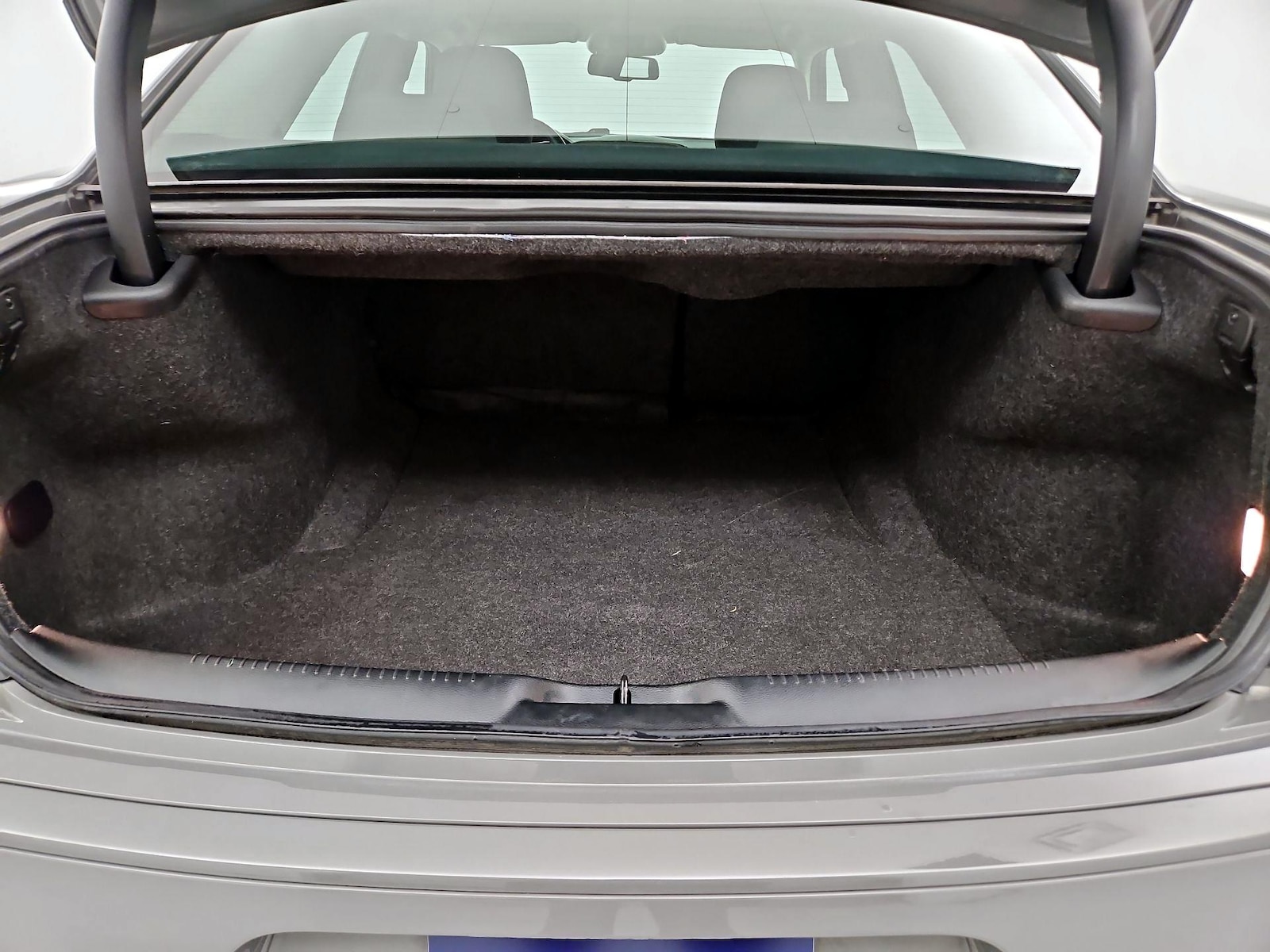 2018 Chrysler 300 Touring - Photo 19