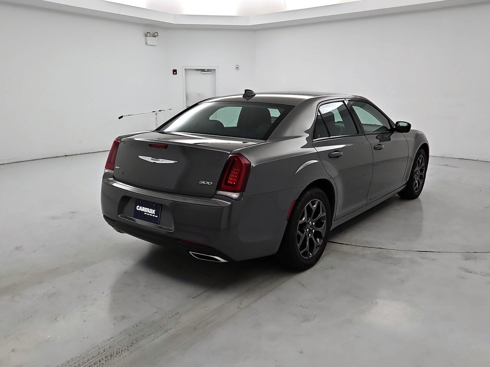 2018 Chrysler 300 Touring - Photo 5