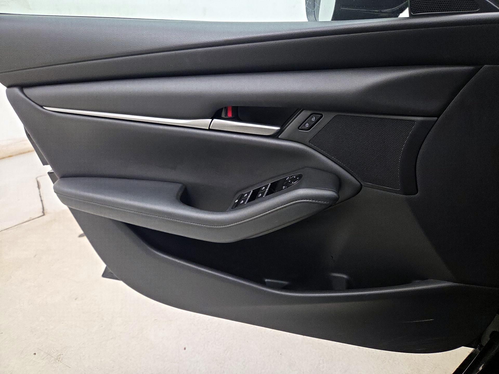 Thumbnail: 2021 Mazda Mazda3 - 12