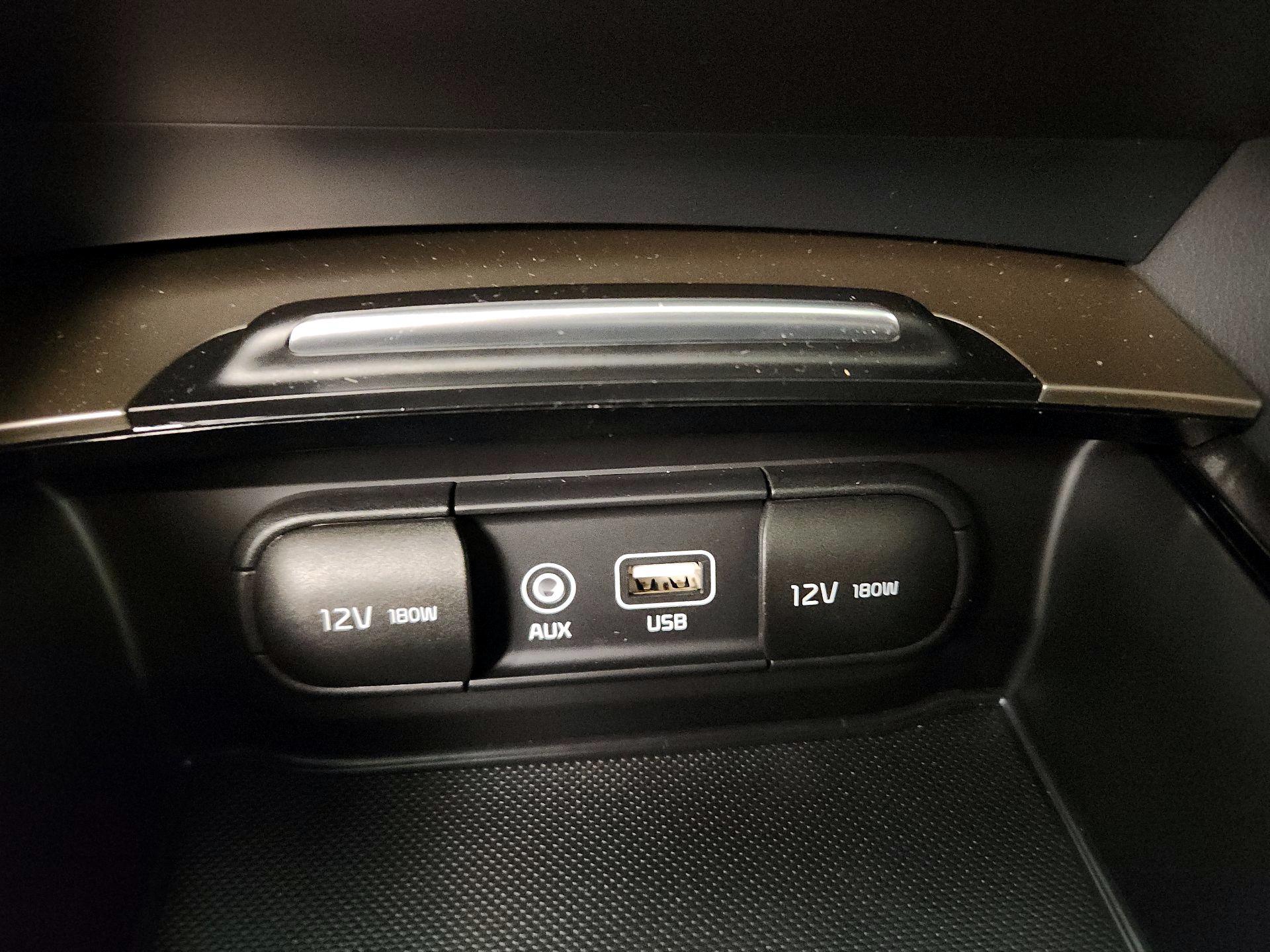 Thumbnail: 2019 Kia Optima - 19