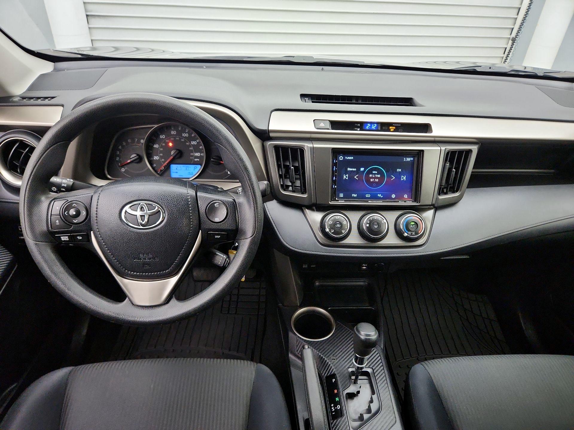 Thumbnail: 2014 Toyota RAV4 - 9