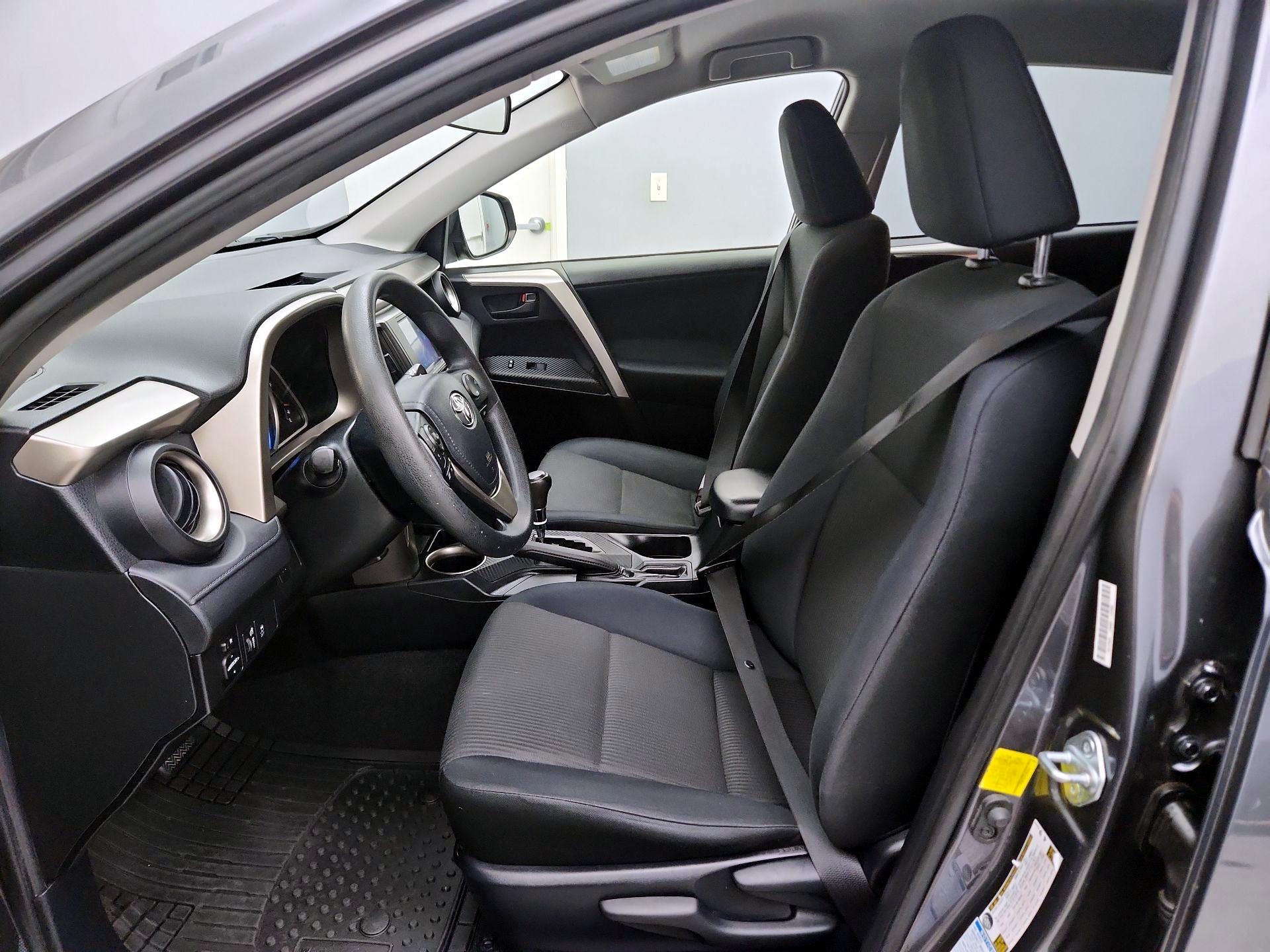 Thumbnail: 2014 Toyota RAV4 - 11