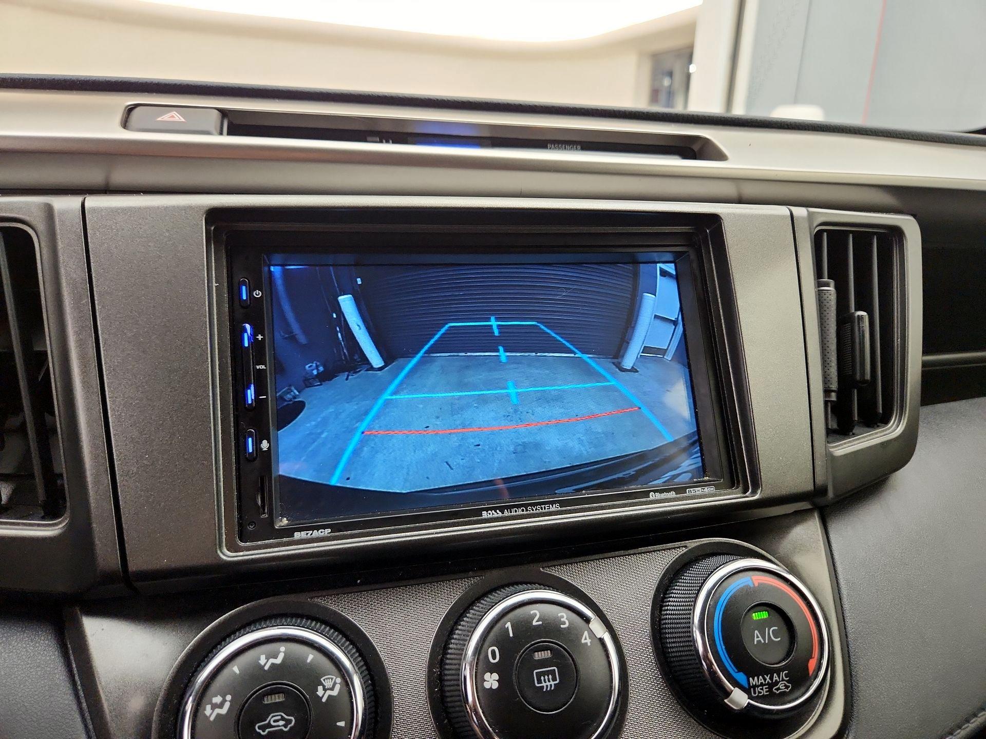 Thumbnail: 2014 Toyota RAV4 - 14
