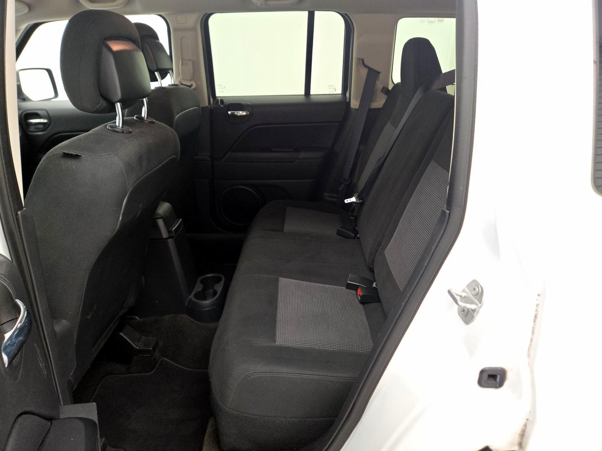 Thumbnail: 2015 Jeep Patriot - 16