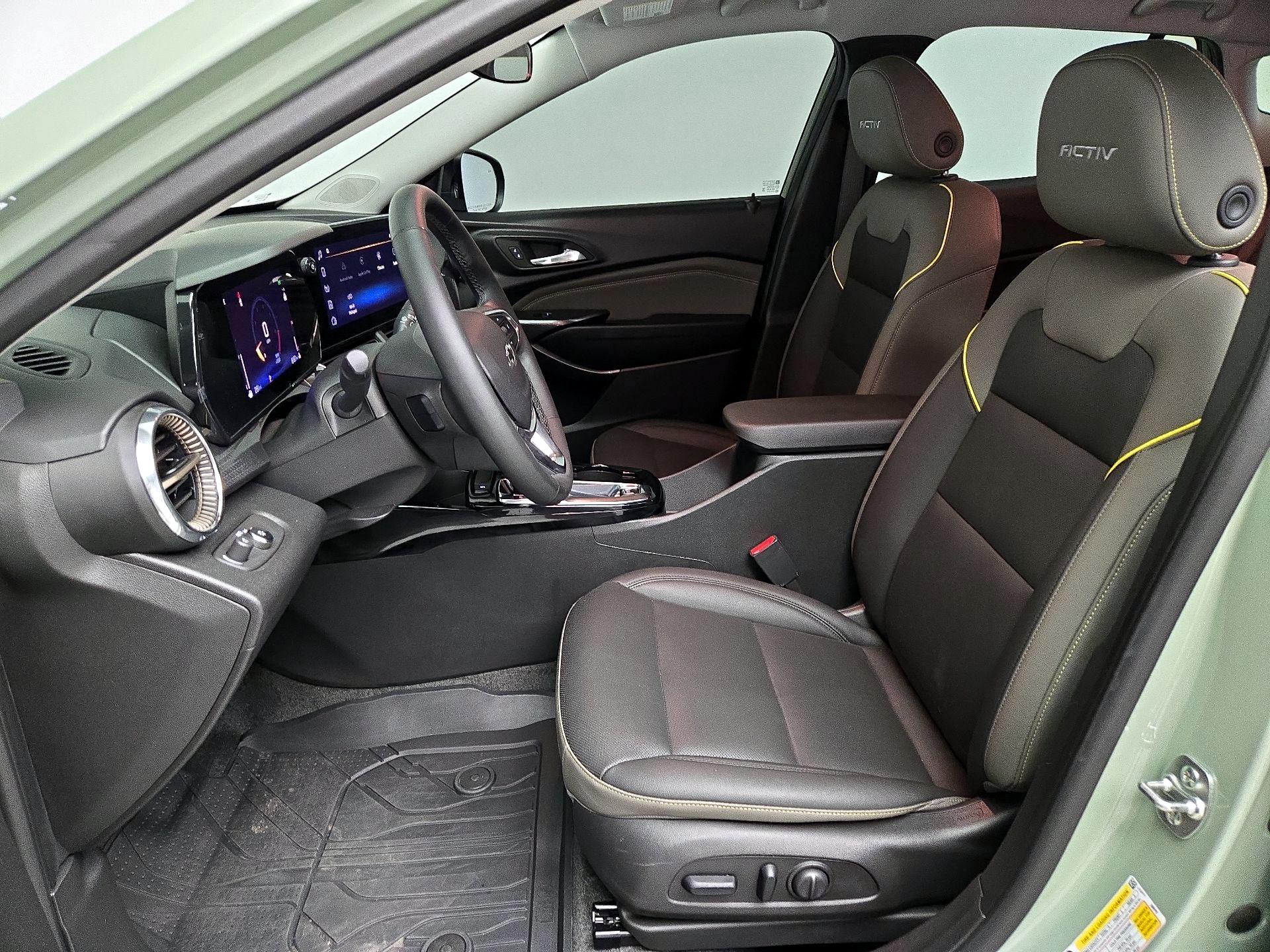 Thumbnail: 2025 Chevrolet Trax - 11