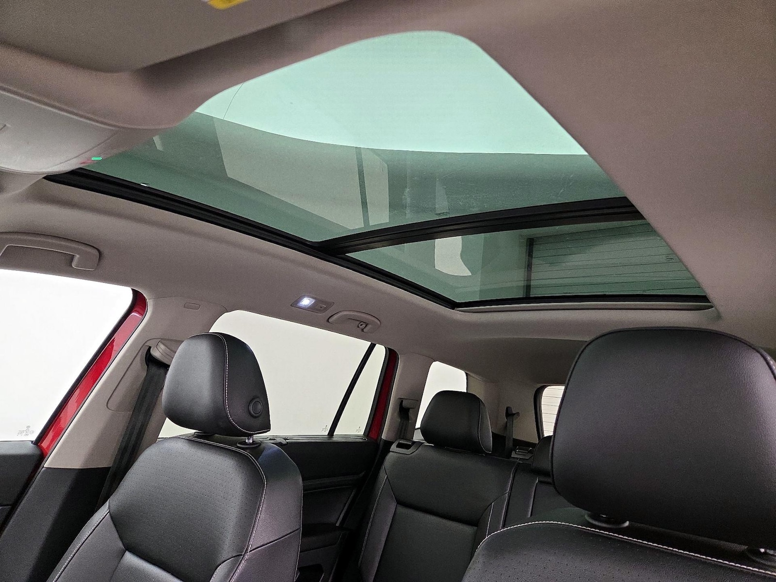 2021 Volkswagen Atlas SE w/Tech R-Line - Photo 20
