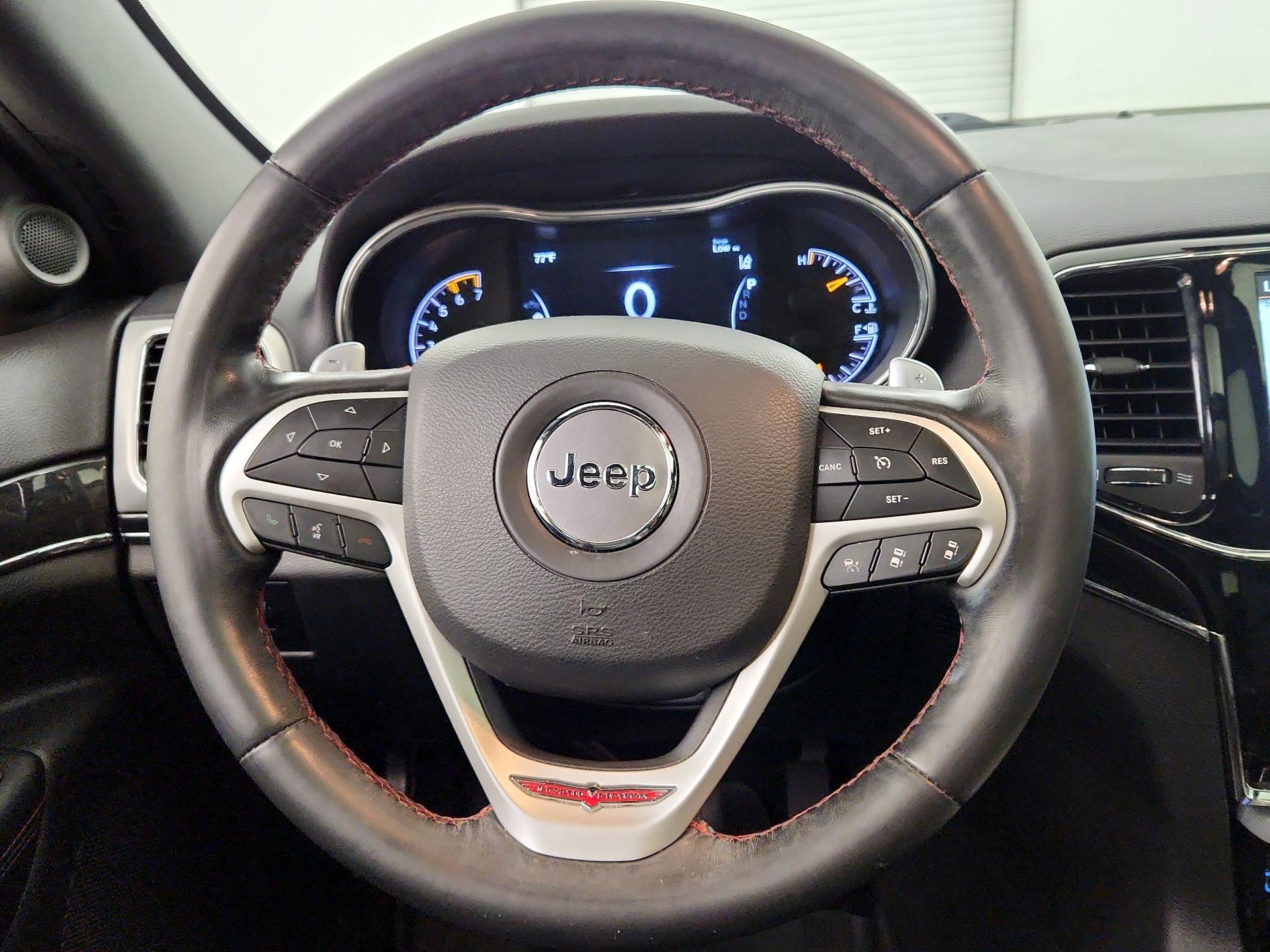 Thumbnail: 2020 Jeep Grand Cherokee - 10