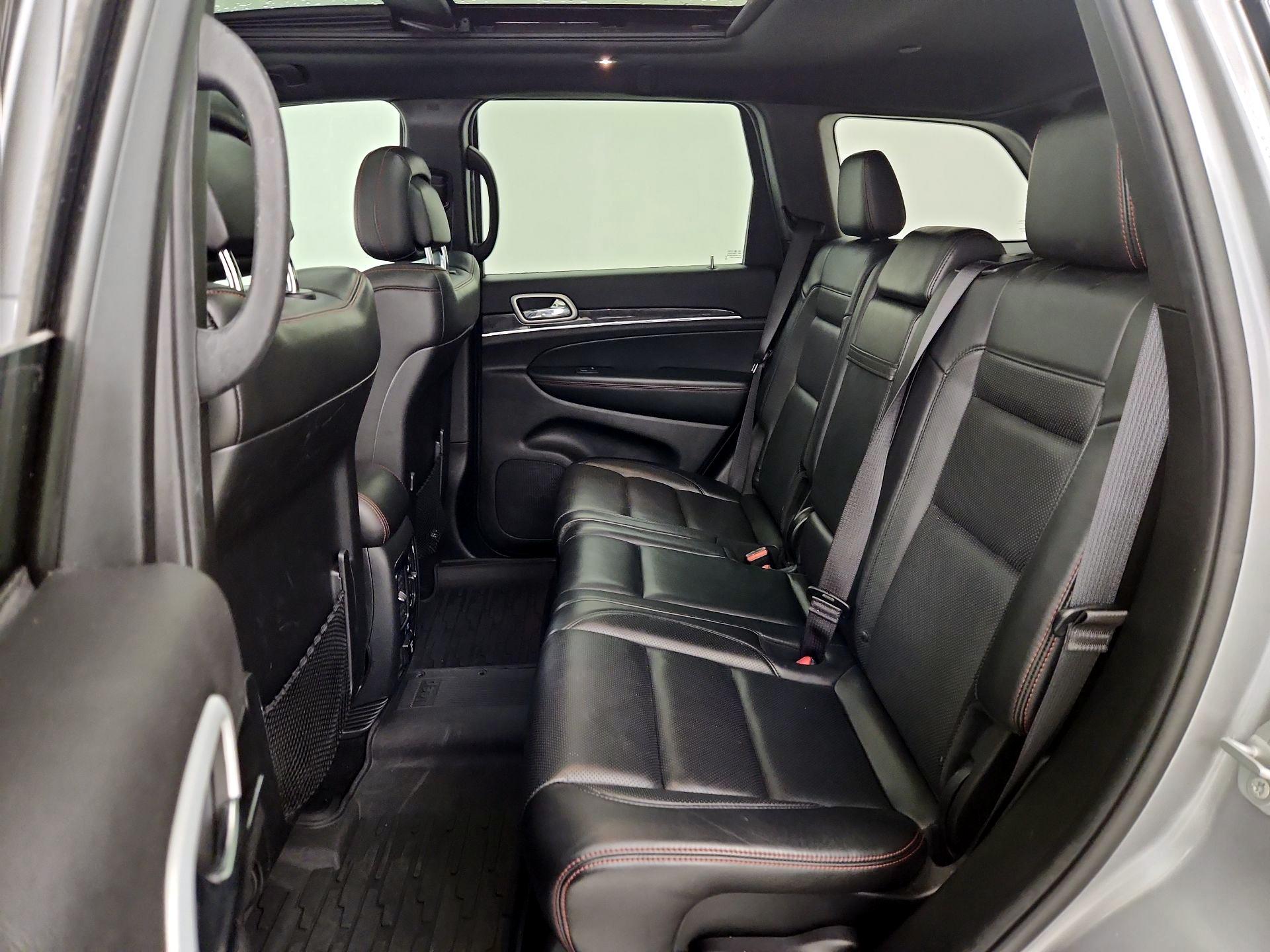 Thumbnail: 2020 Jeep Grand Cherokee - 20