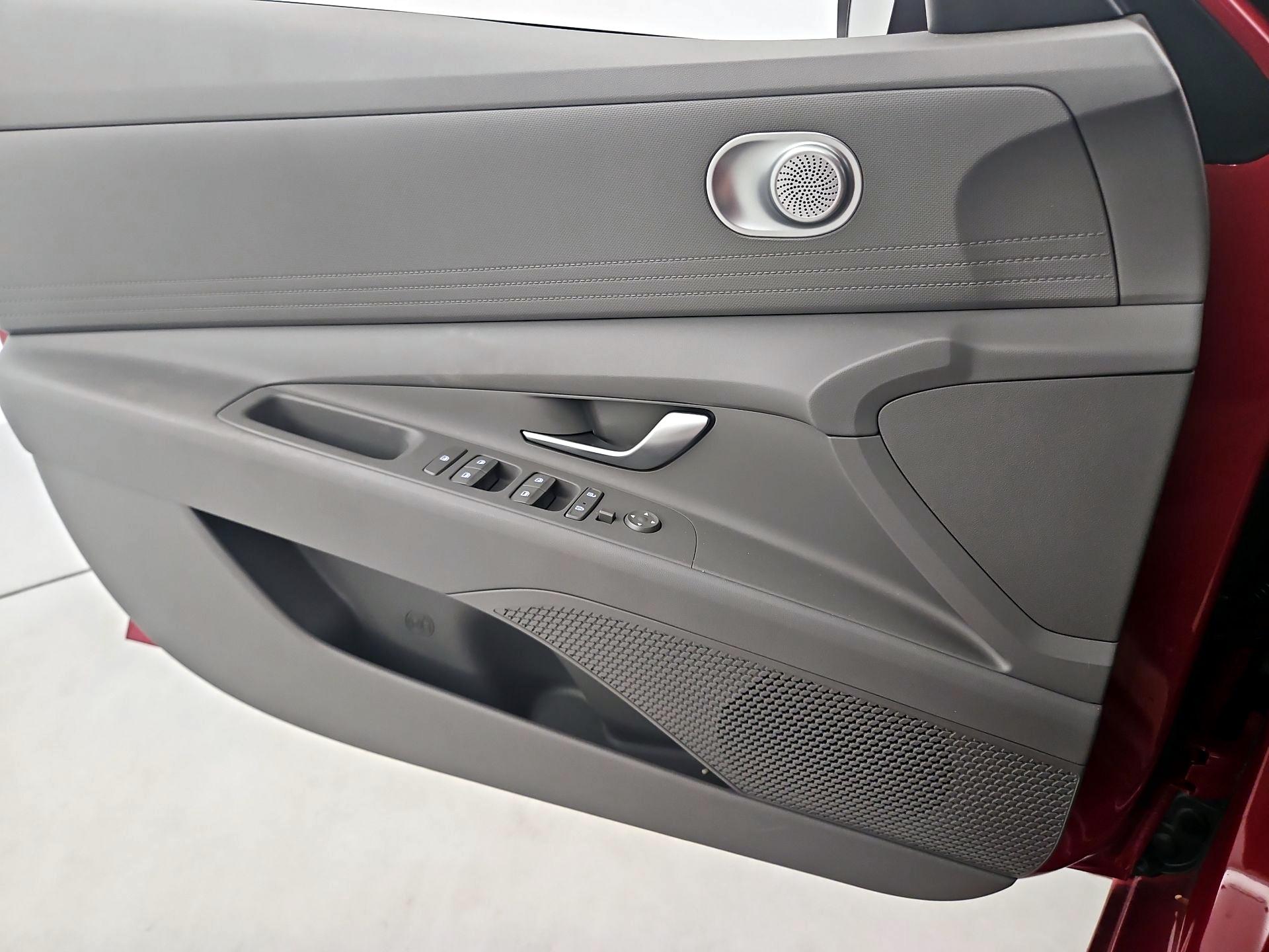 Thumbnail: 2023 Hyundai Elantra - 12