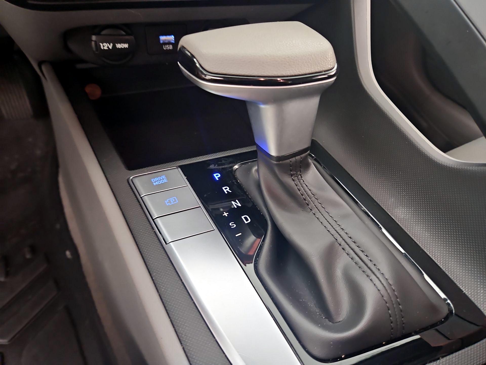 Thumbnail: 2023 Hyundai Elantra - 17