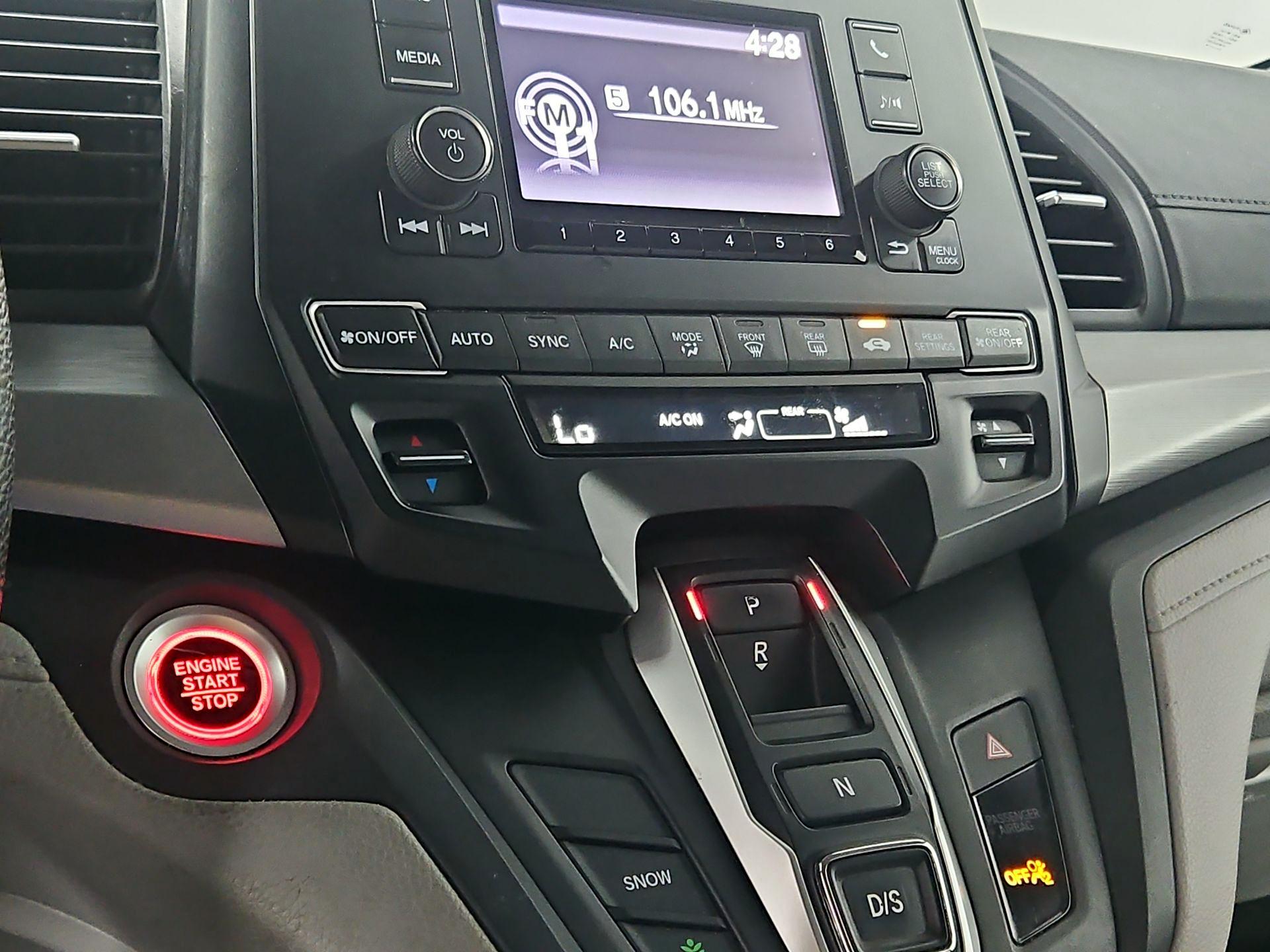 Thumbnail: 2018 Honda Odyssey - 16