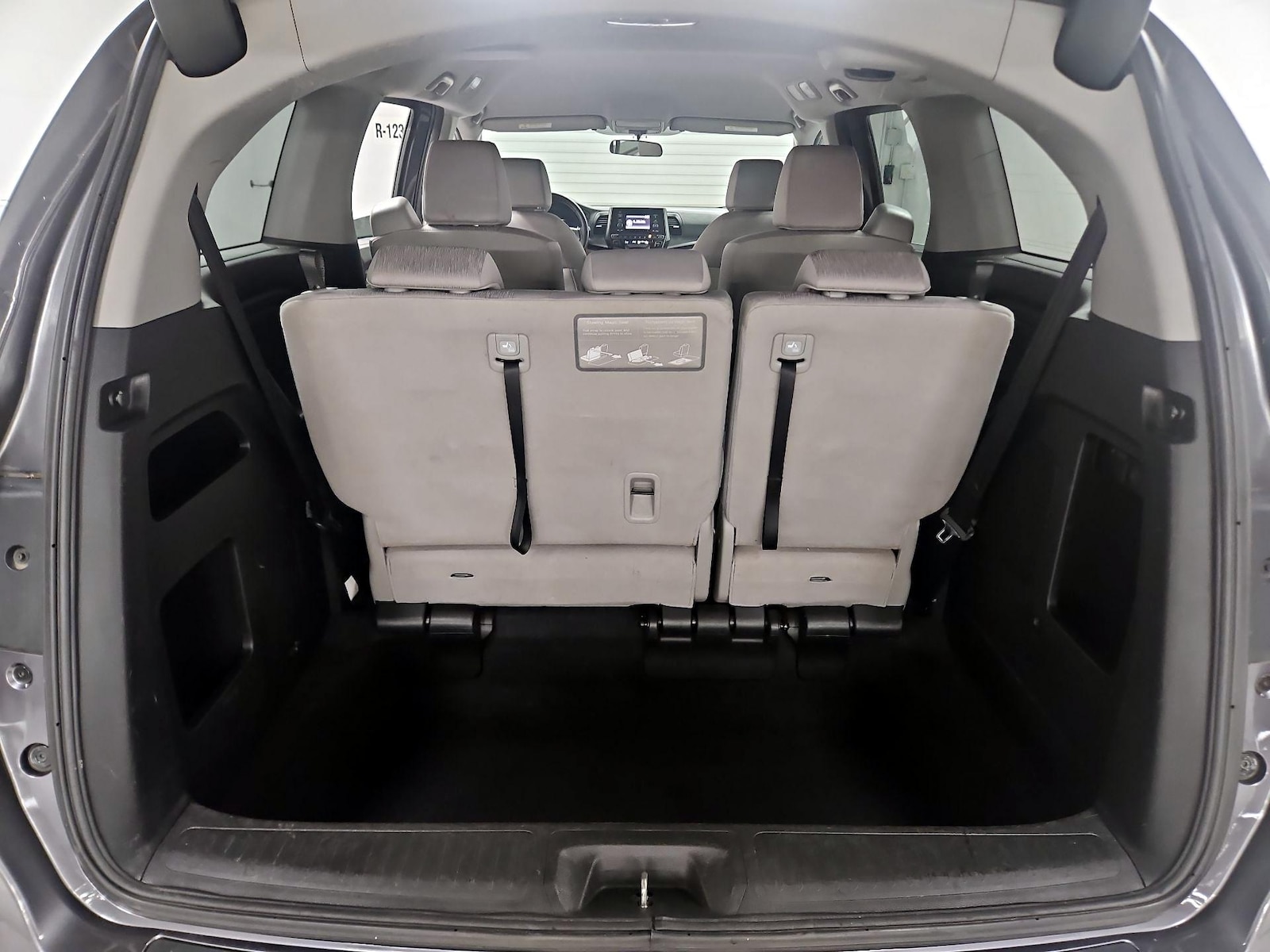 2018 Honda Odyssey LX - Photo 22