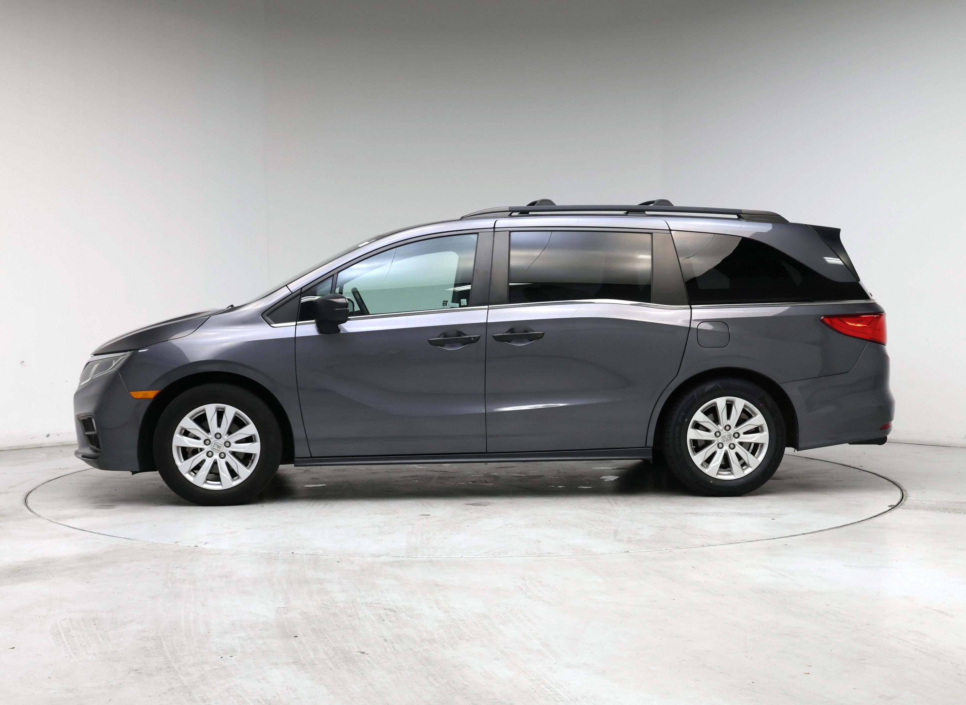 Thumbnail: 2018 Honda Odyssey - 3