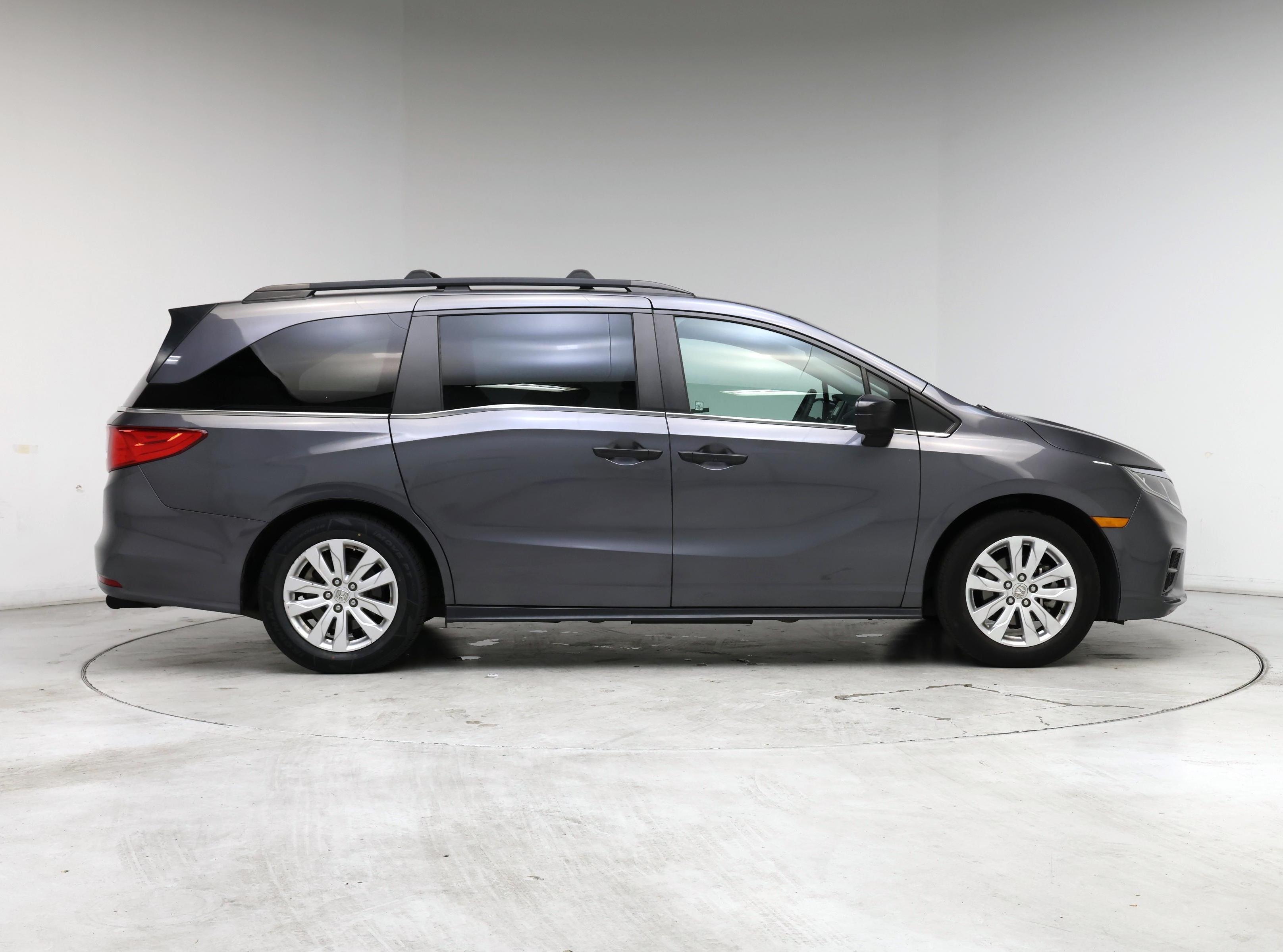 Thumbnail: 2018 Honda Odyssey - 7