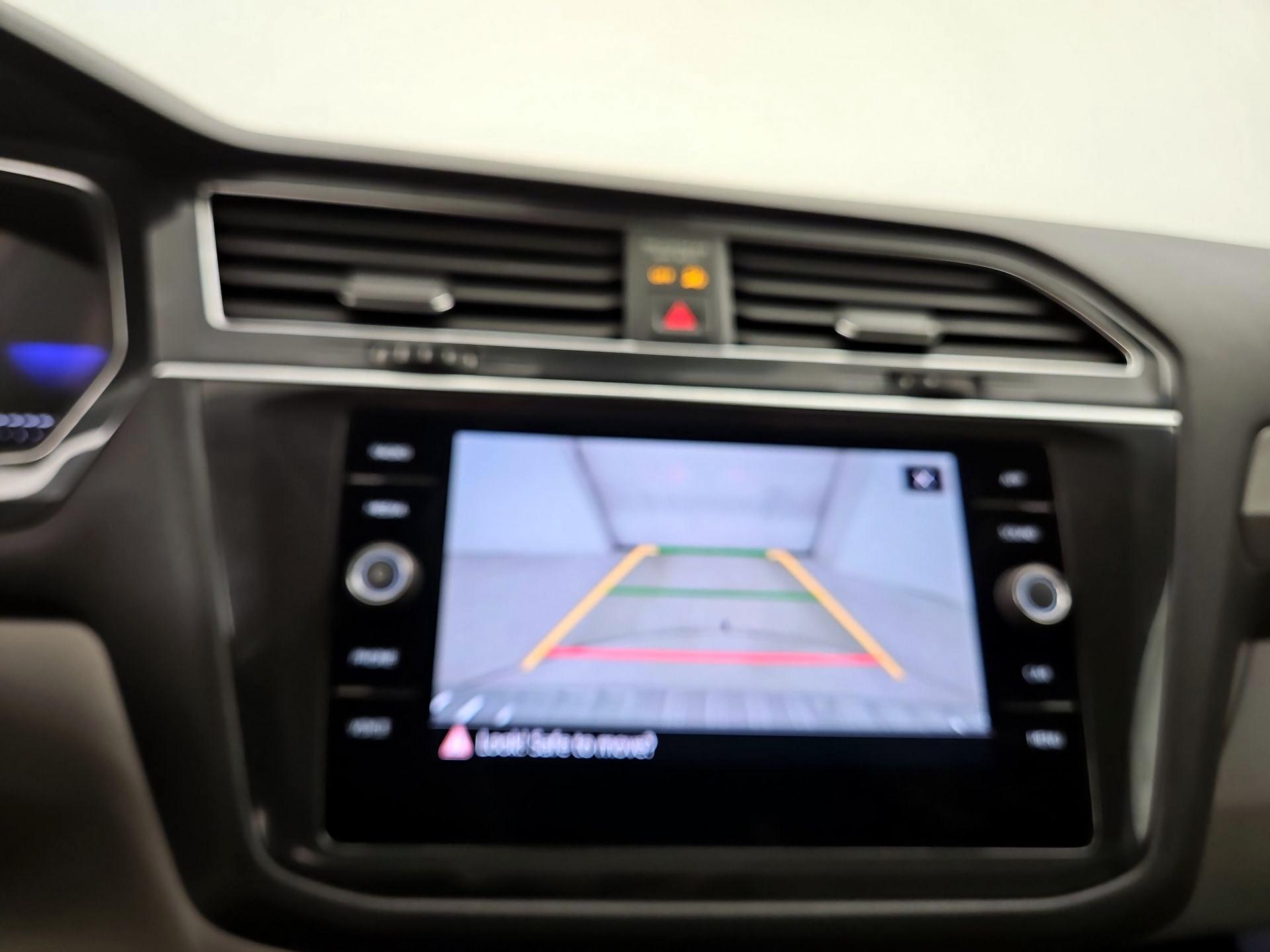 Thumbnail: 2023 Volkswagen Tiguan - 14