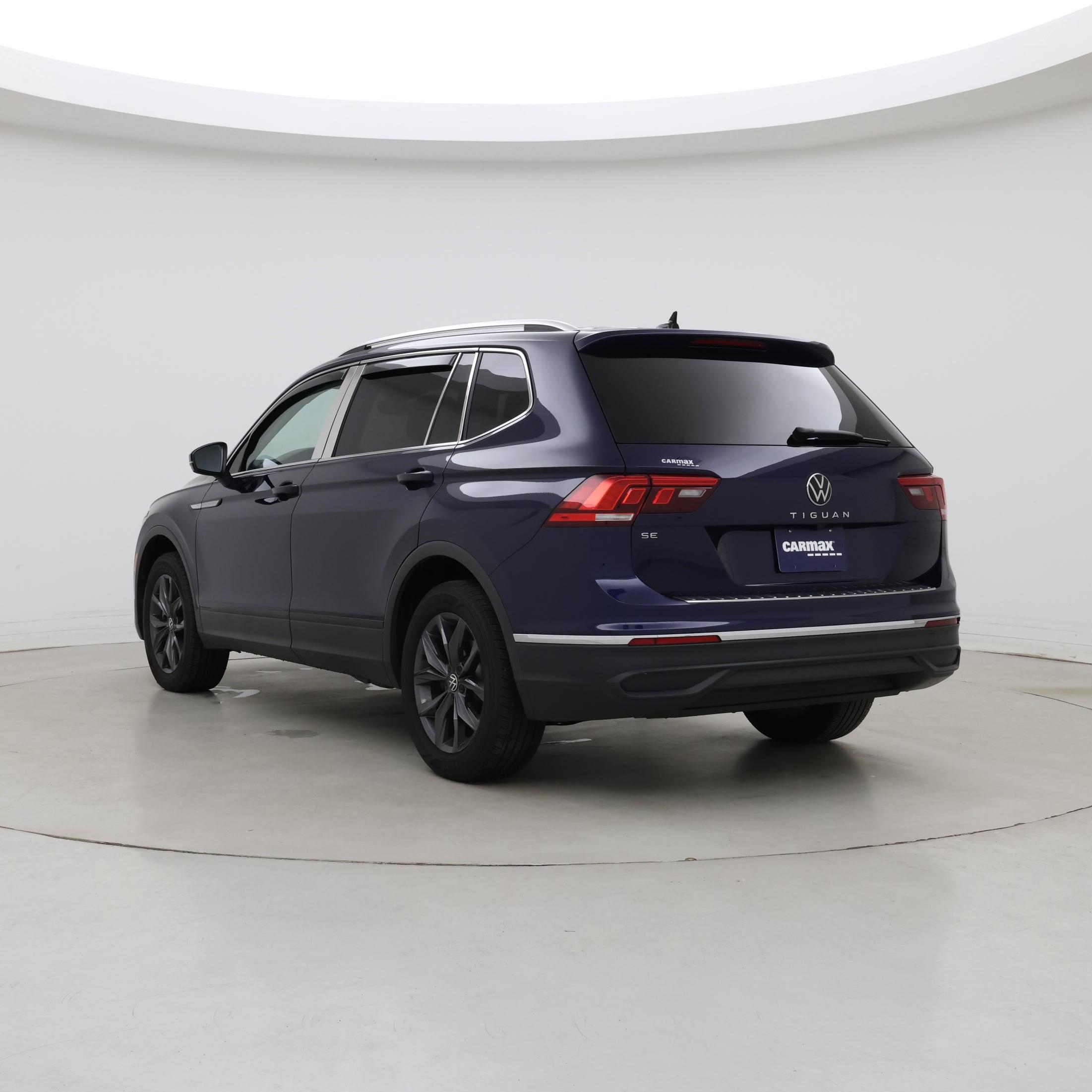 Thumbnail: 2023 Volkswagen Tiguan - 2