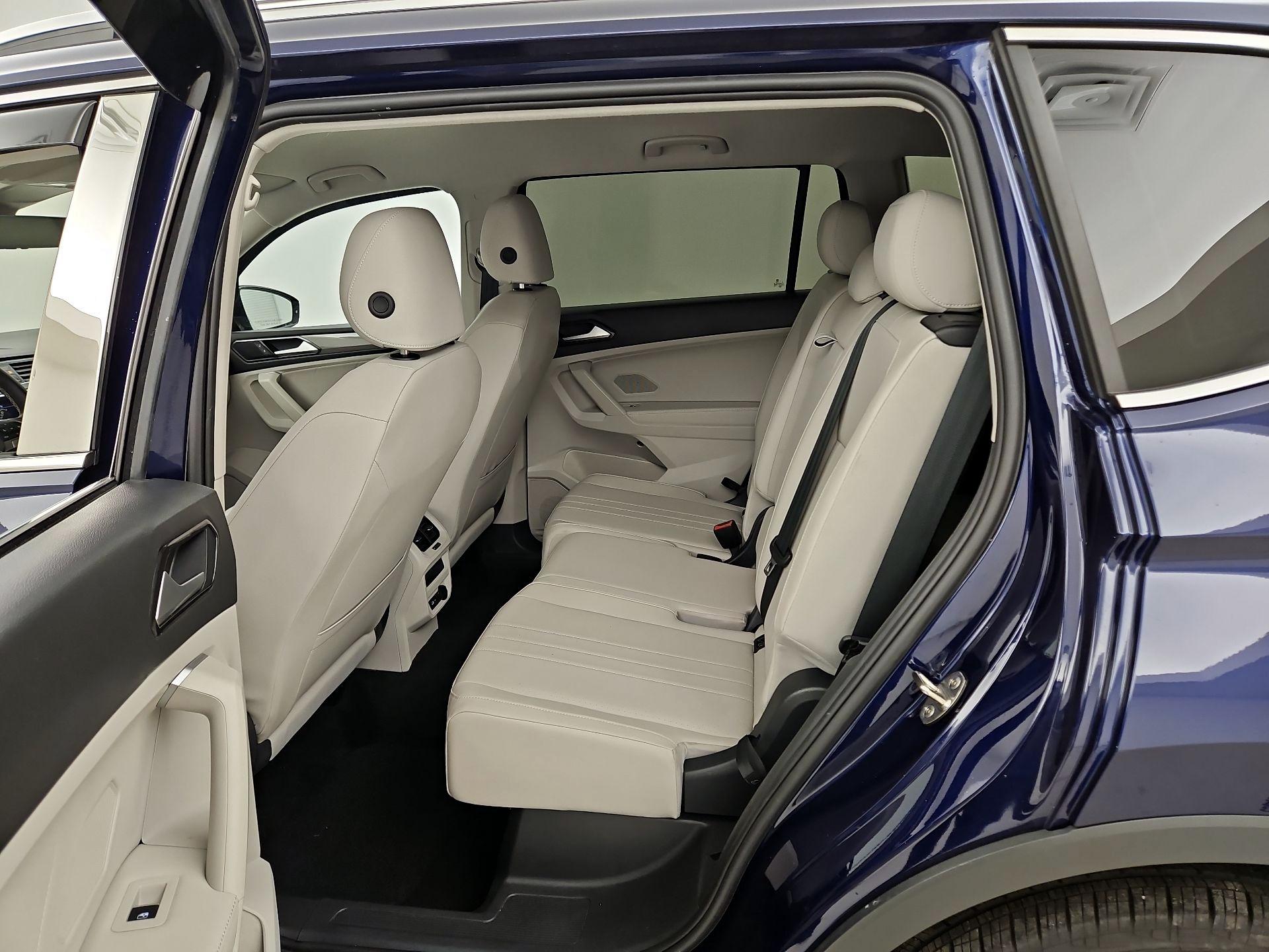 Thumbnail: 2023 Volkswagen Tiguan - 19