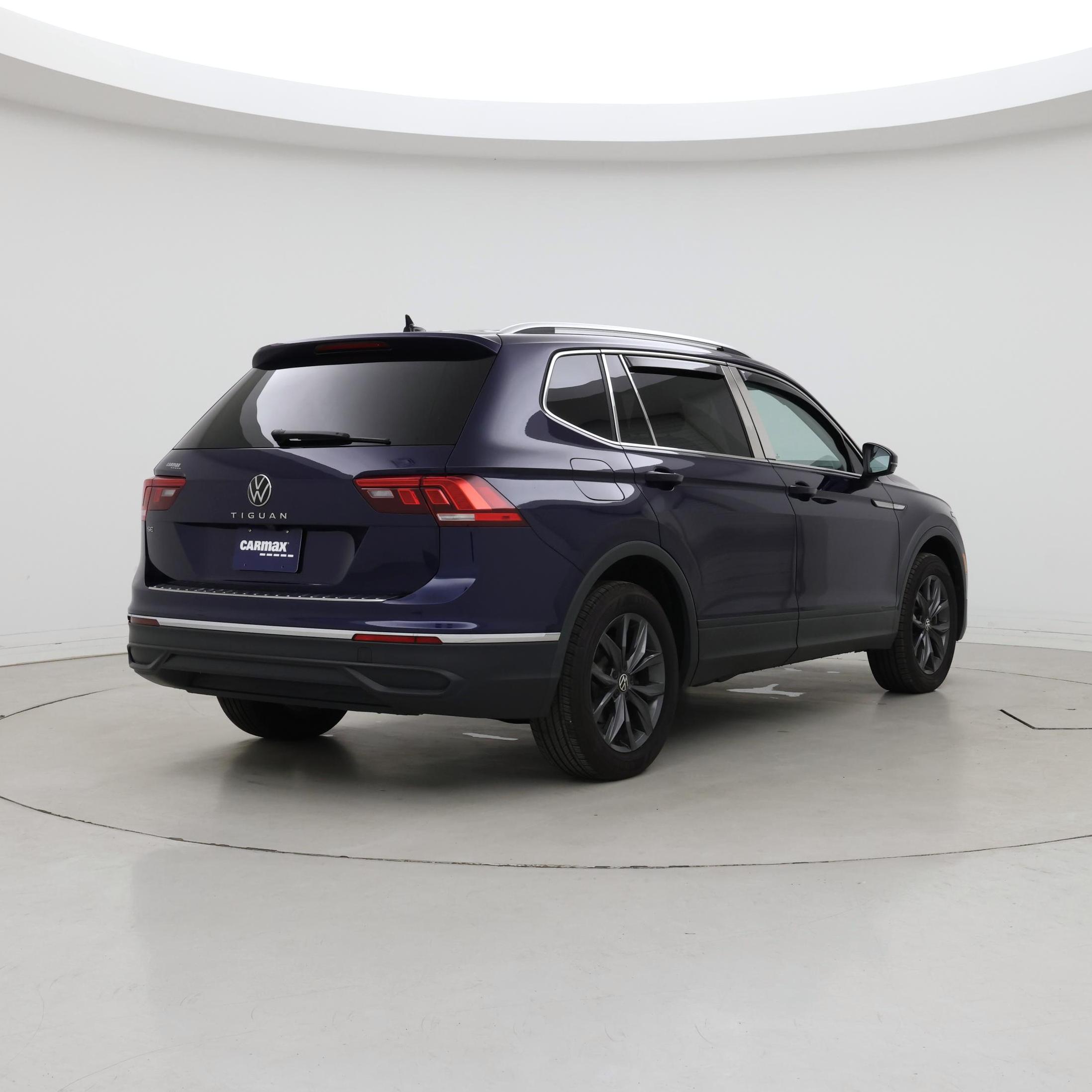 Thumbnail: 2023 Volkswagen Tiguan - 8