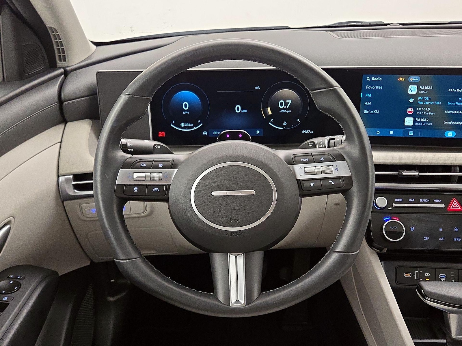 2025 Hyundai Tucson SEL Convenience - Photo 11