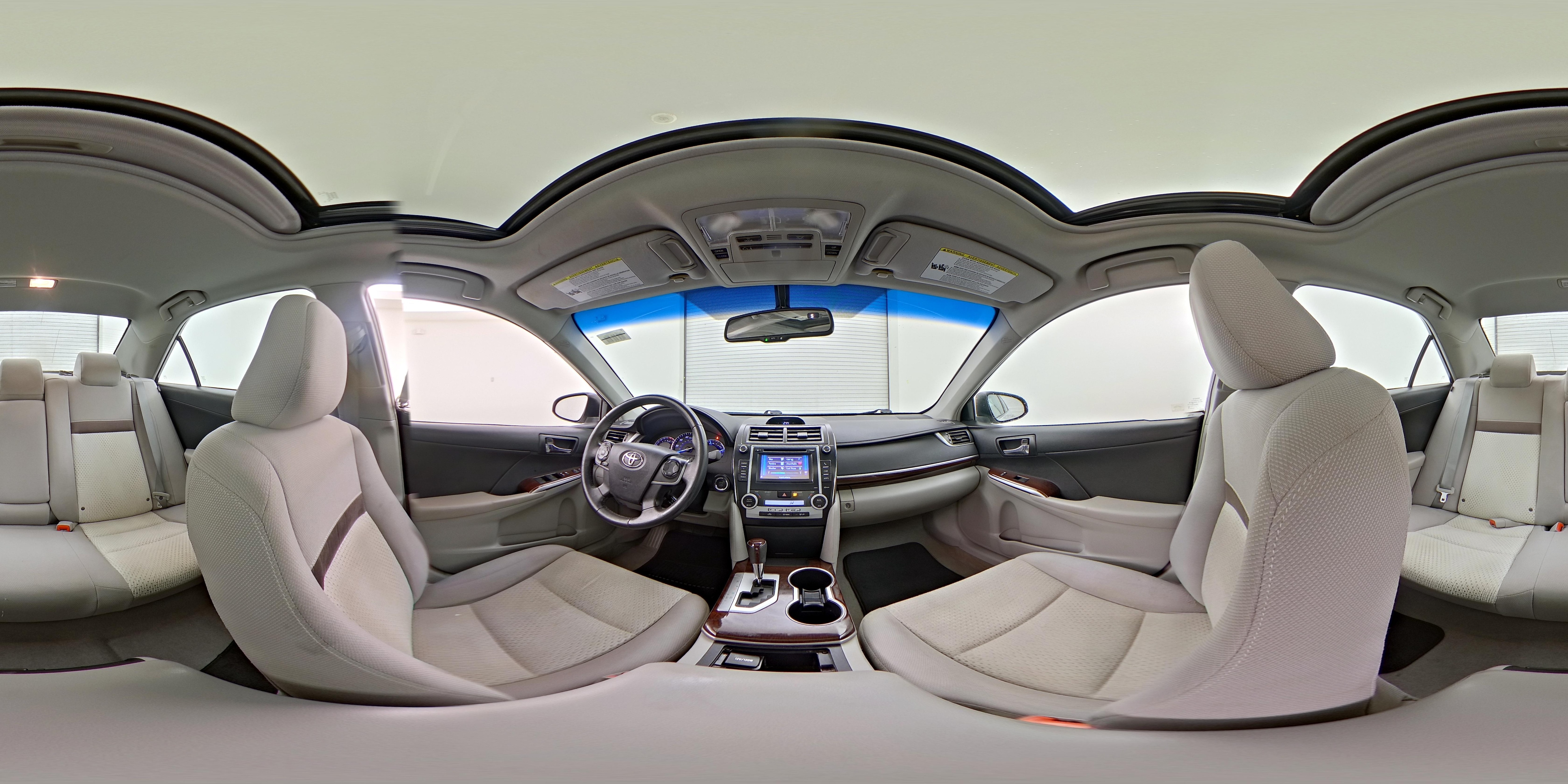 2014 Toyota Camry XLE - Photo 26