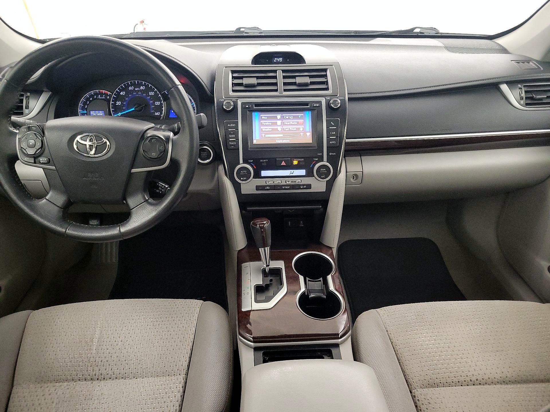 Thumbnail: 2014 Toyota Camry - 9