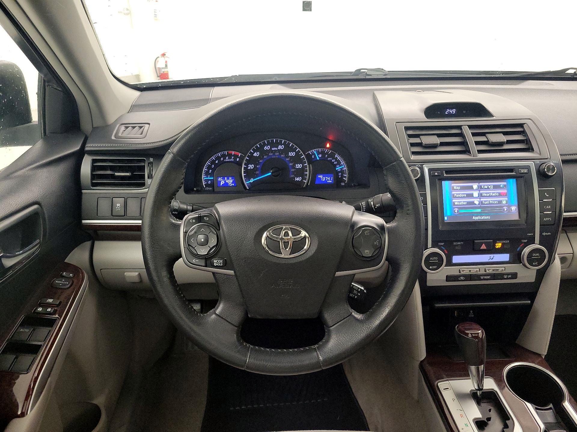 Thumbnail: 2014 Toyota Camry - 10