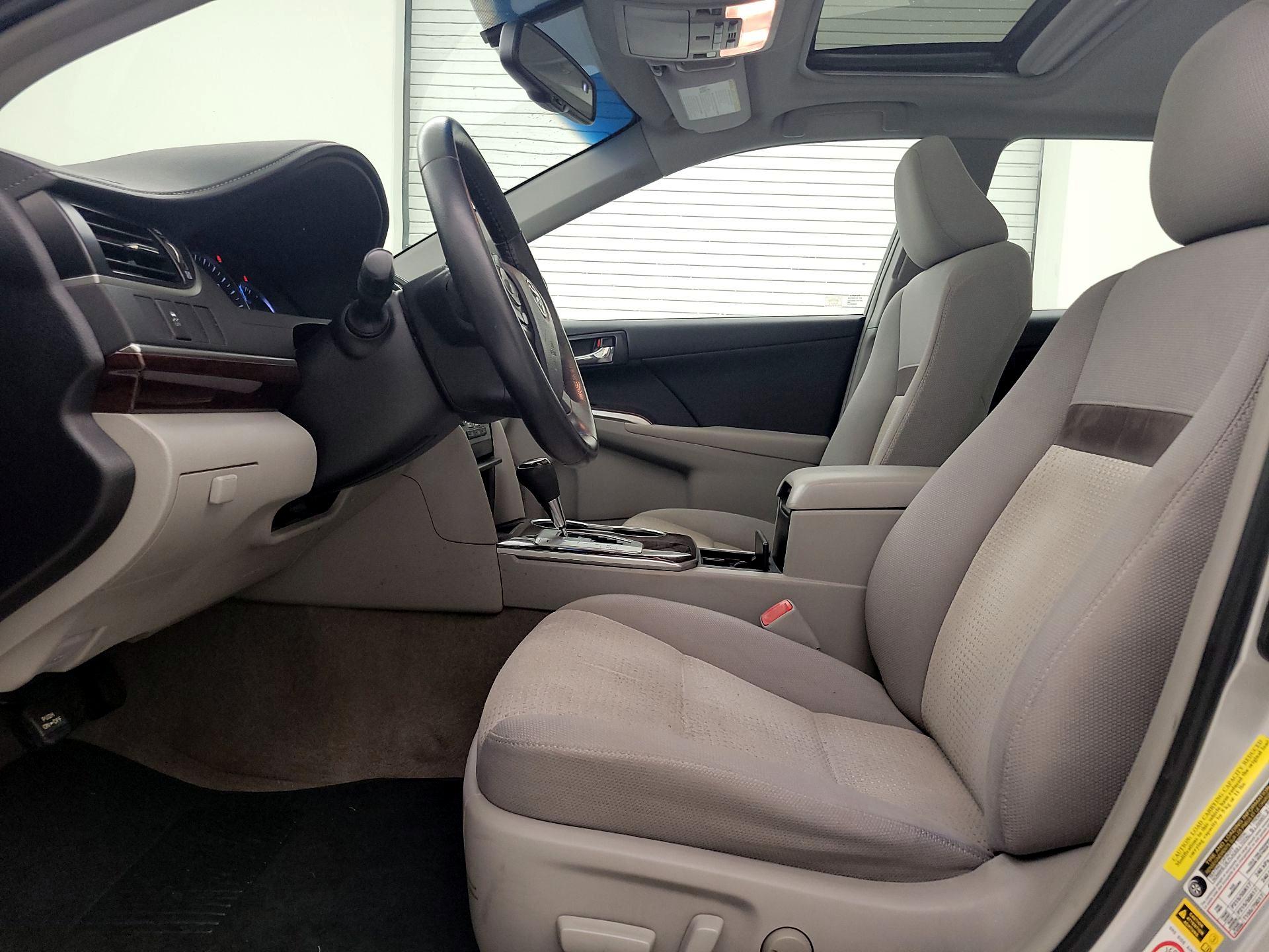 Thumbnail: 2014 Toyota Camry - 11