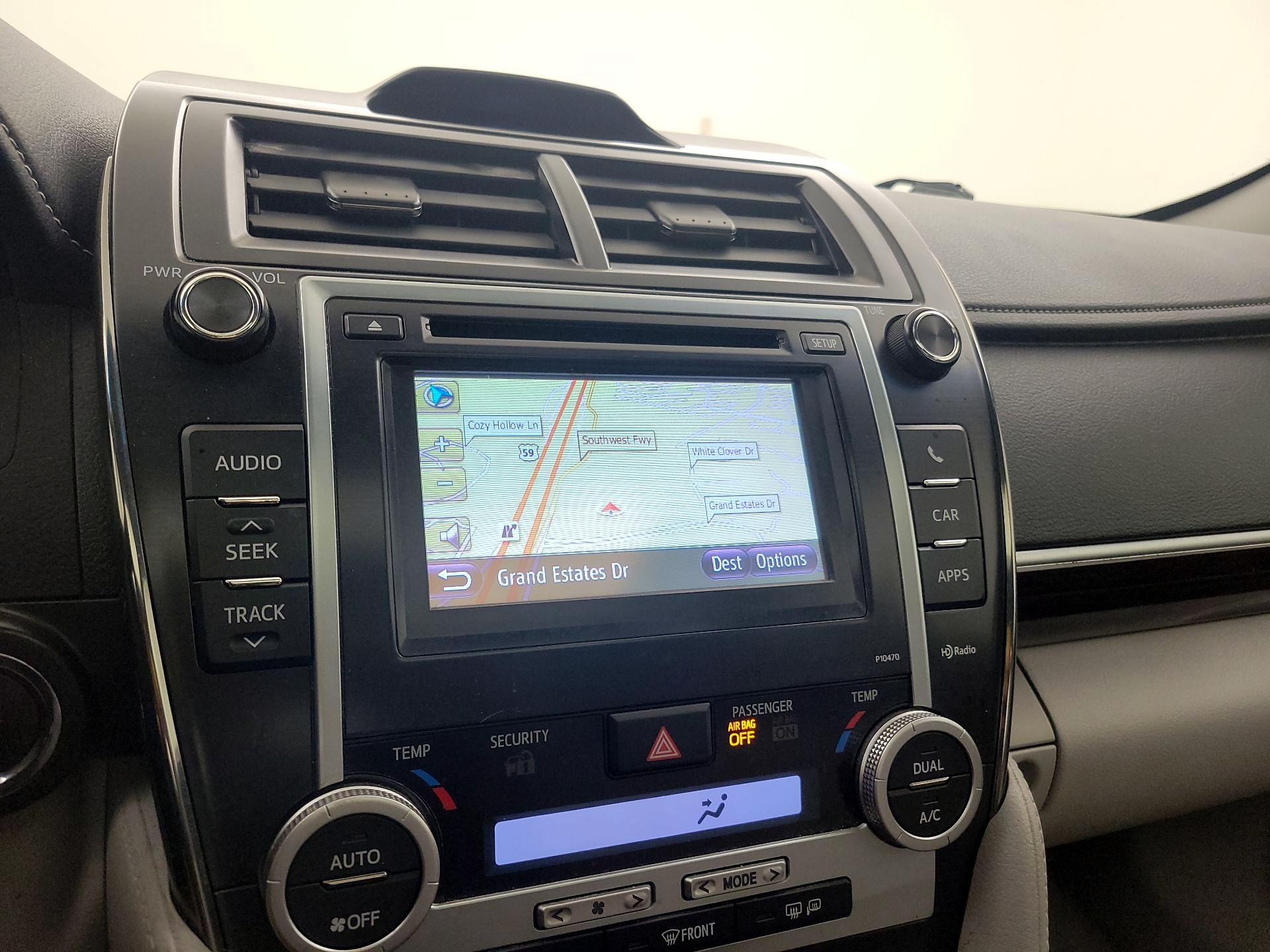 Thumbnail: 2014 Toyota Camry - 14