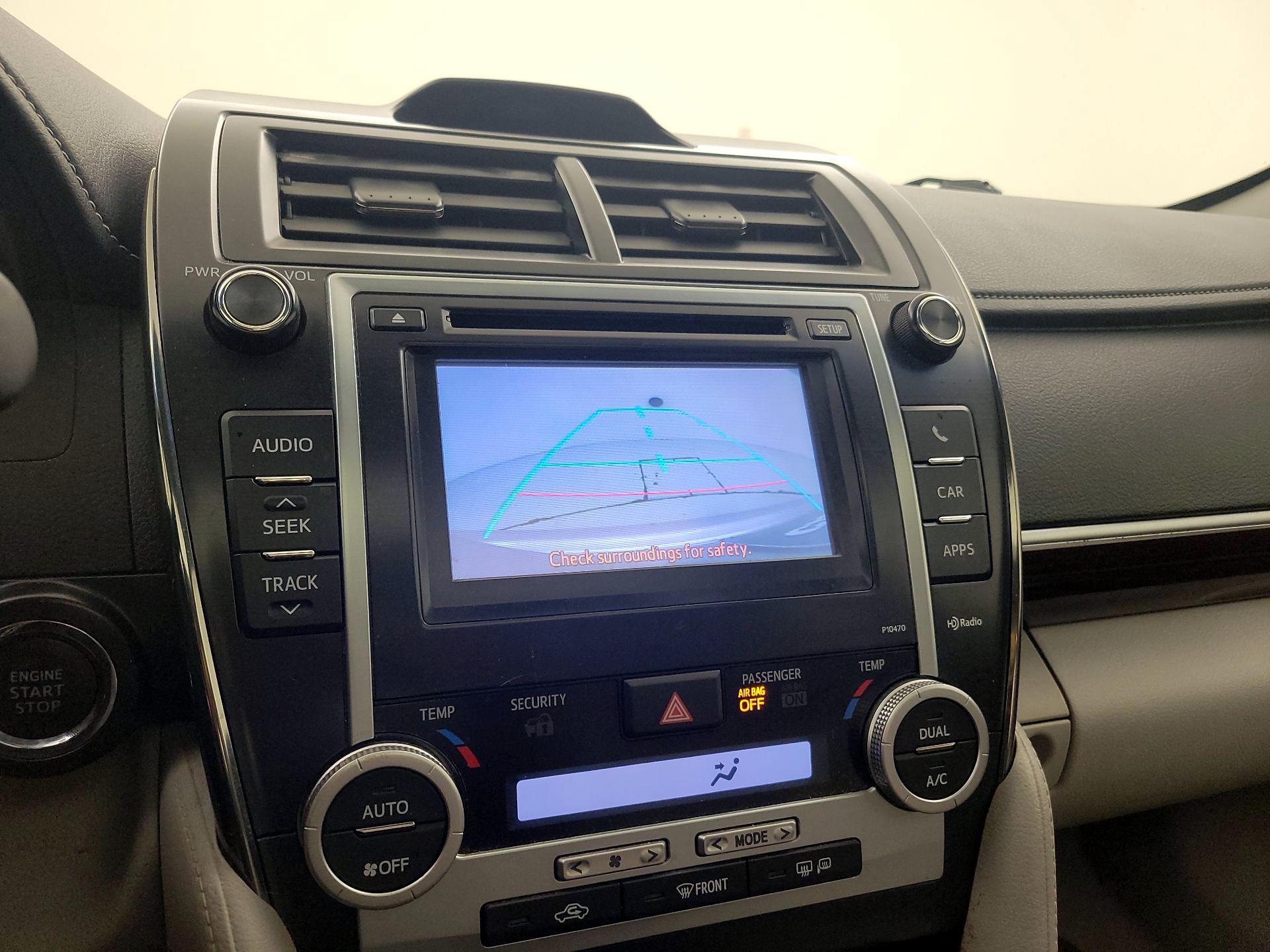 Thumbnail: 2014 Toyota Camry - 15