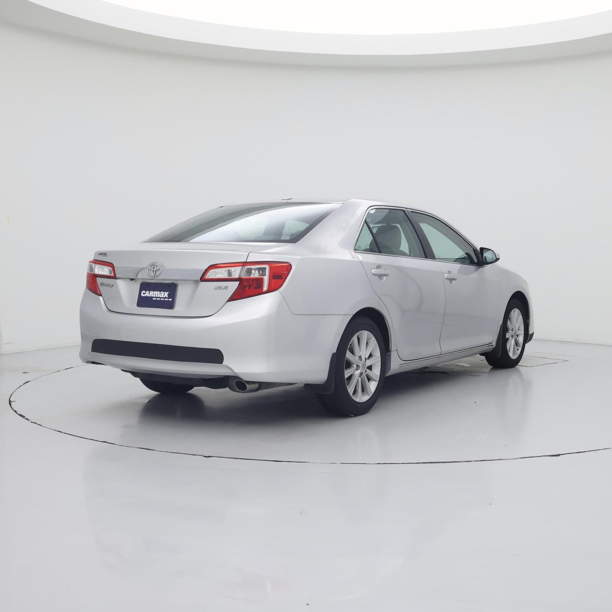Thumbnail: 2014 Toyota Camry - 8