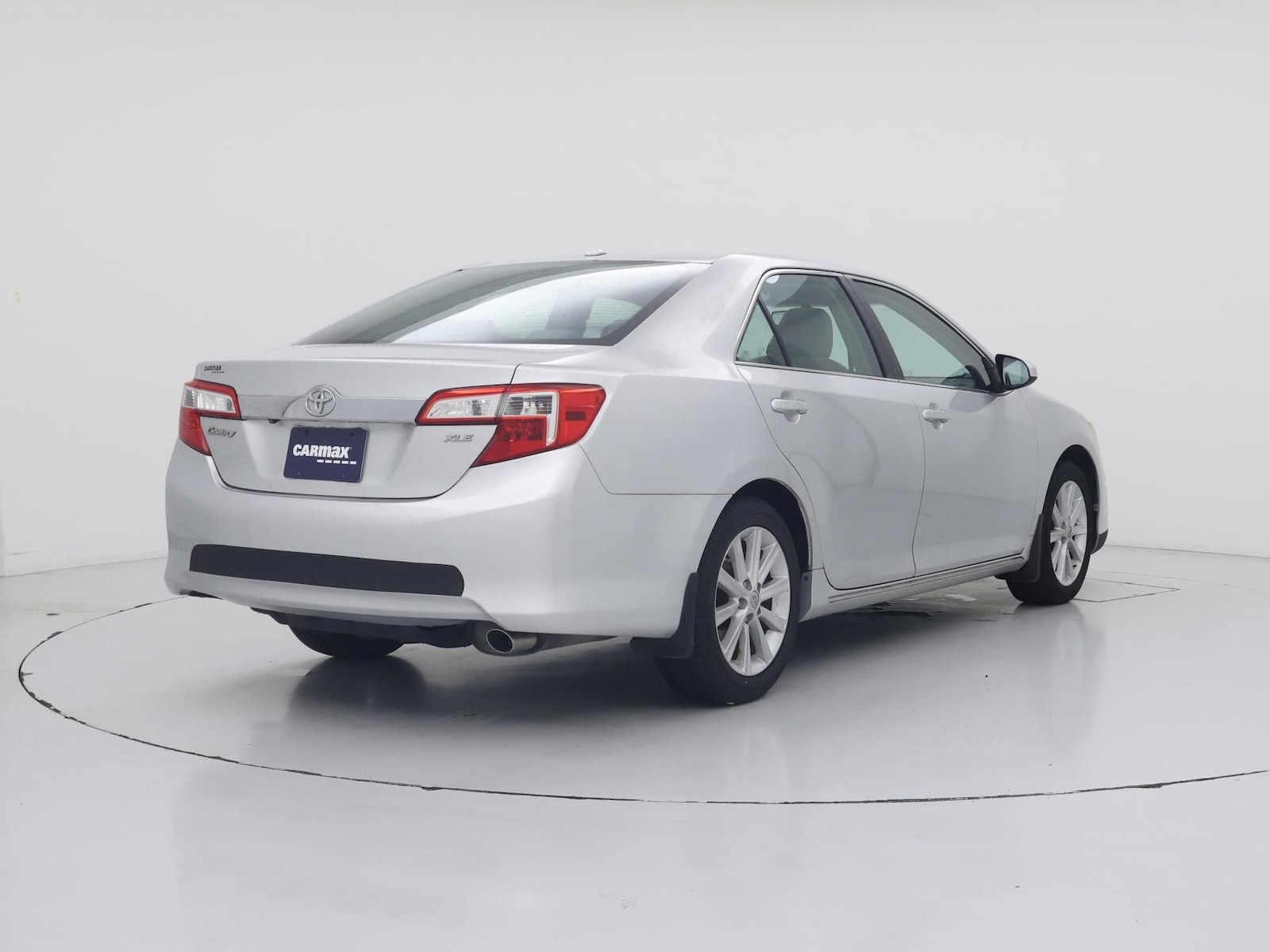 2014 Toyota Camry XLE - Photo 9